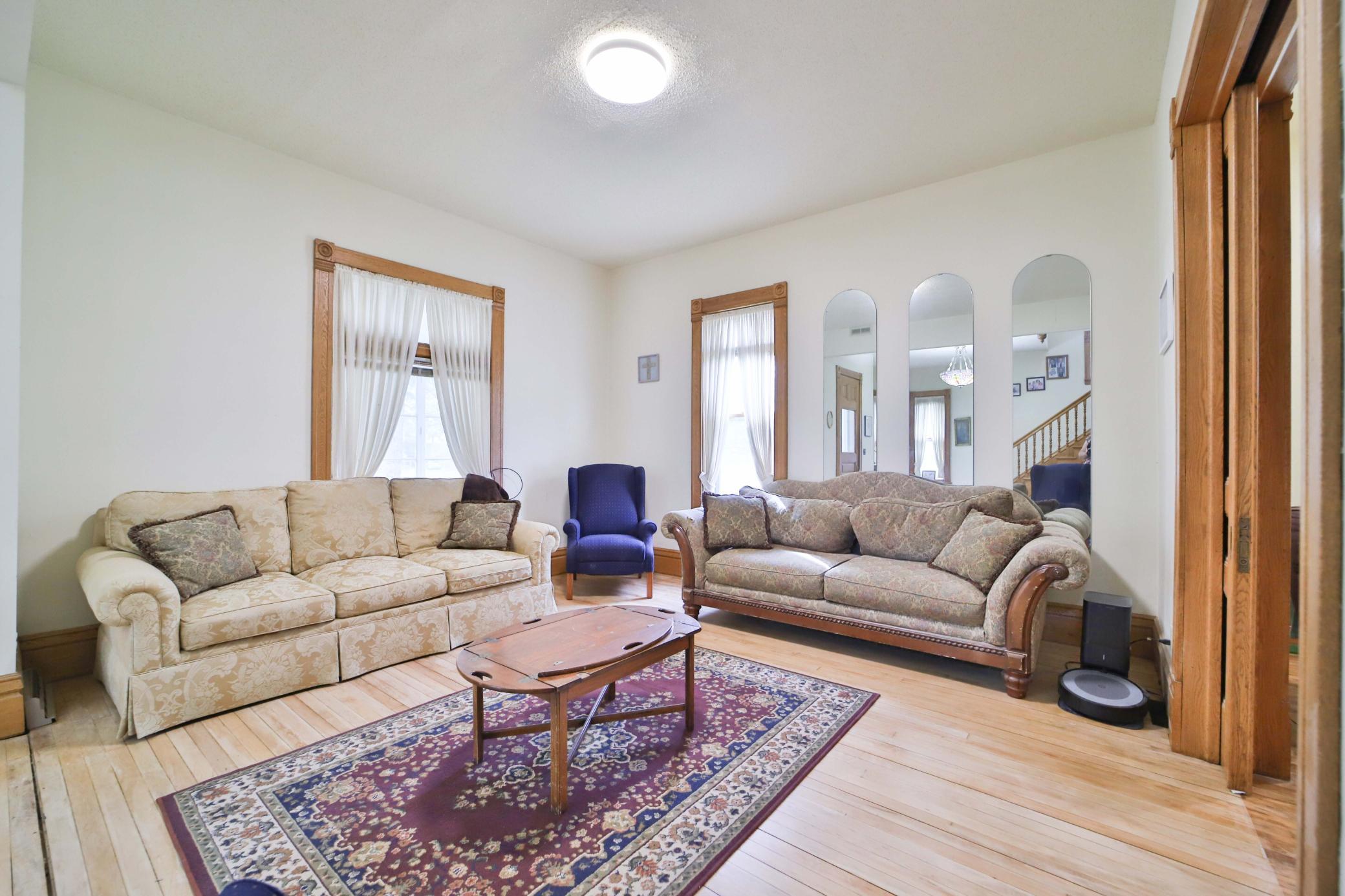 1896 single family home for sale at 123 Minnesota Avenue S in Aitkin, MN — 4 bed, 2 bath (photo 17 of 44)