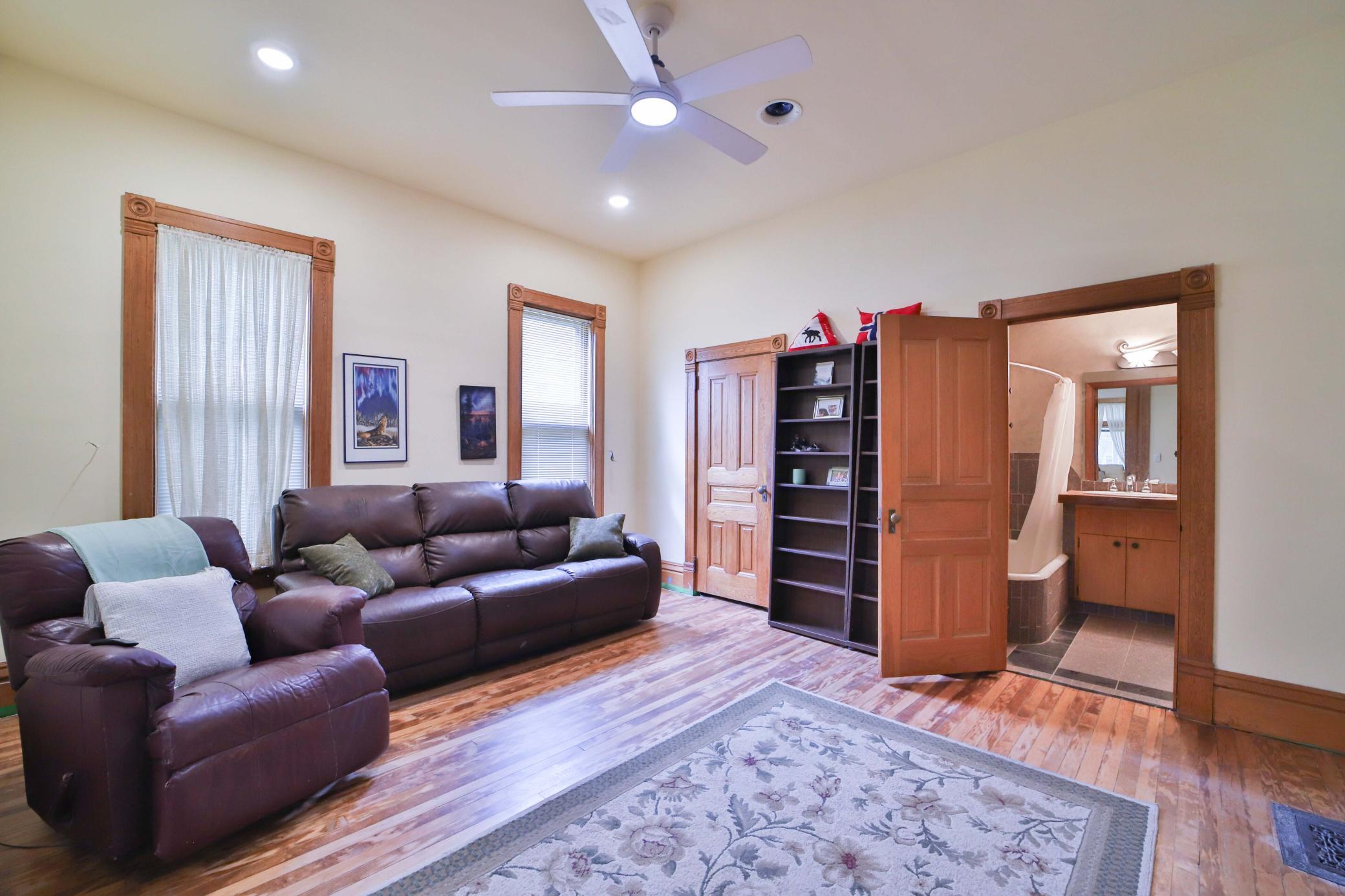1896 single family home for sale at 123 Minnesota Avenue S in Aitkin, MN — 4 bed, 2 bath (photo 20 of 44)