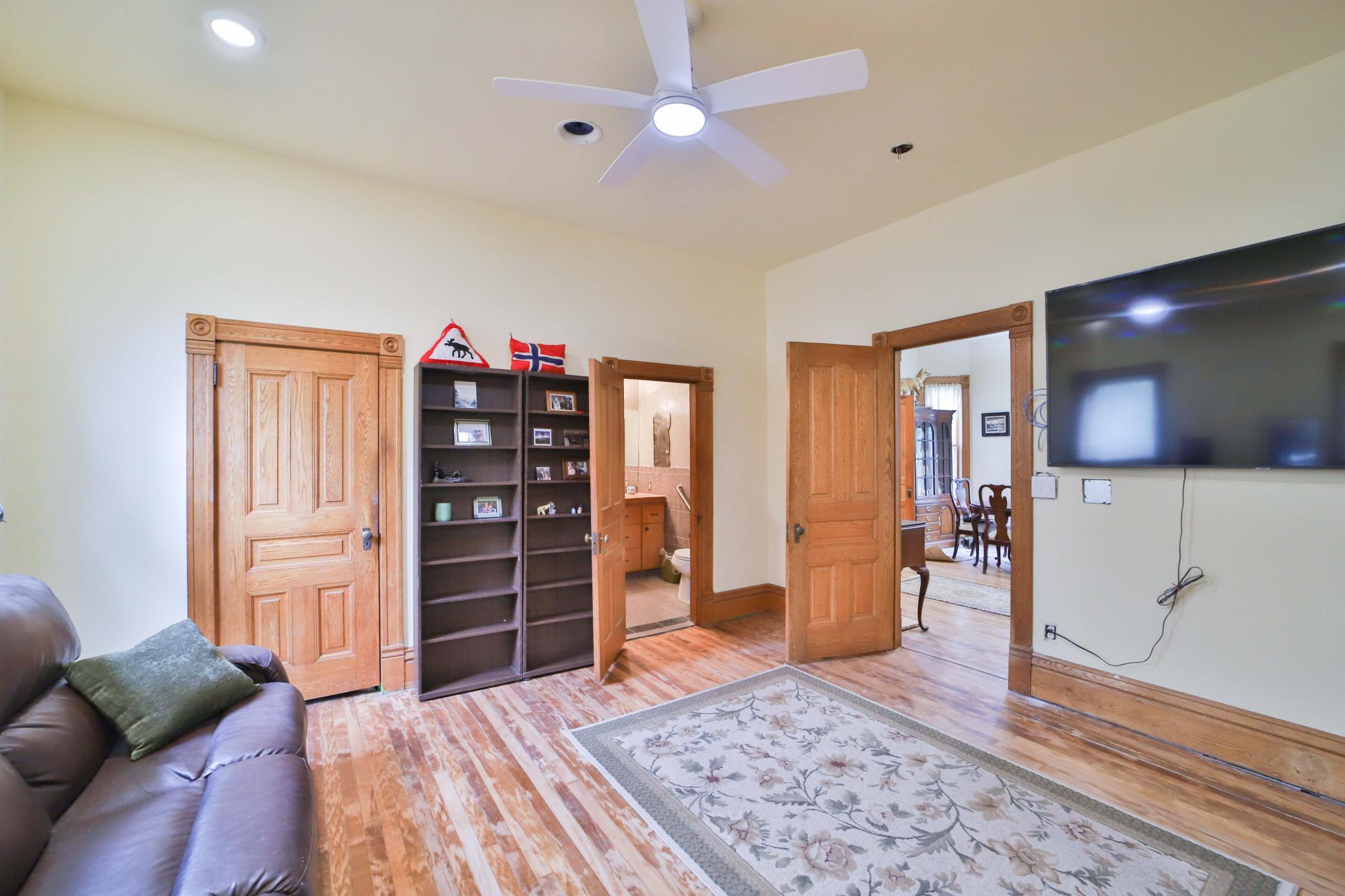 1896 single family home for sale at 123 Minnesota Avenue S in Aitkin, MN — 4 bed, 2 bath (photo 21 of 44)