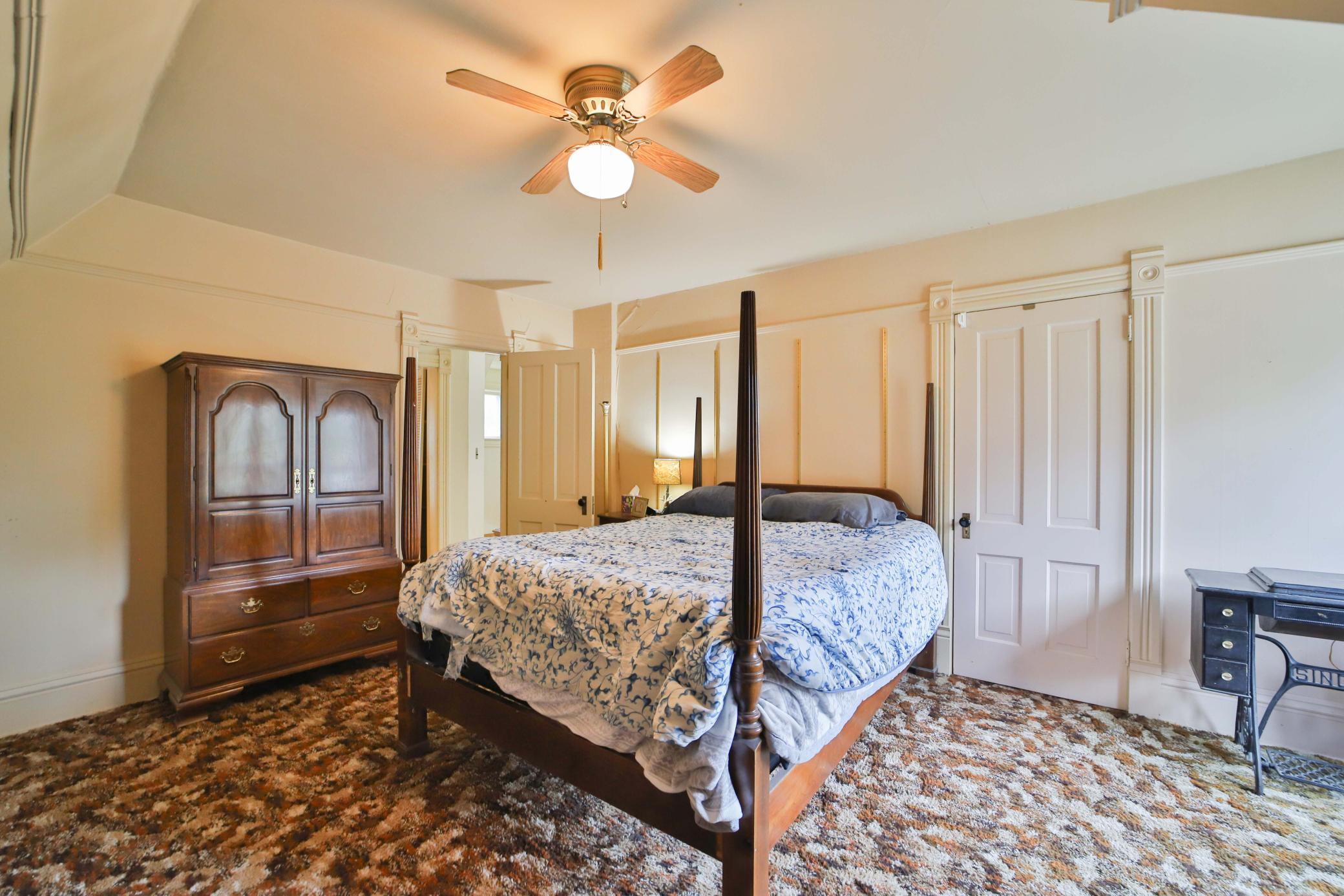 1896 single family home for sale at 123 Minnesota Avenue S in Aitkin, MN — 4 bed, 2 bath (photo 22 of 44)