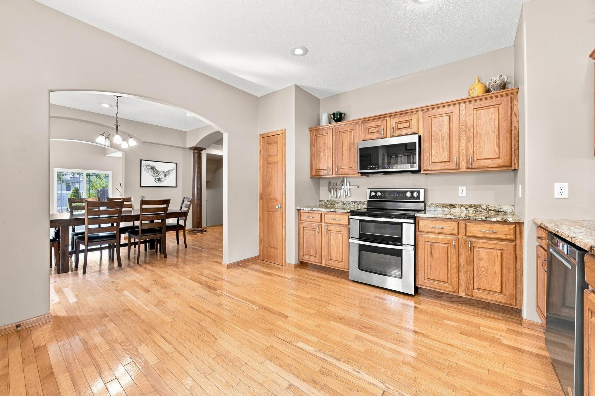2002 single family home for sale at 754 Wyndemere Drive in West Fargo, ND — 5 bed, 5 bath (photo 11 of 43)
