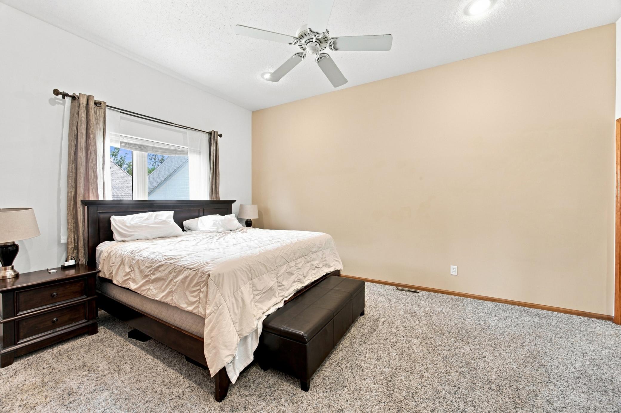 2002 single family home for sale at 754 Wyndemere Drive in West Fargo, ND — 5 bed, 5 bath (photo 19 of 43)
