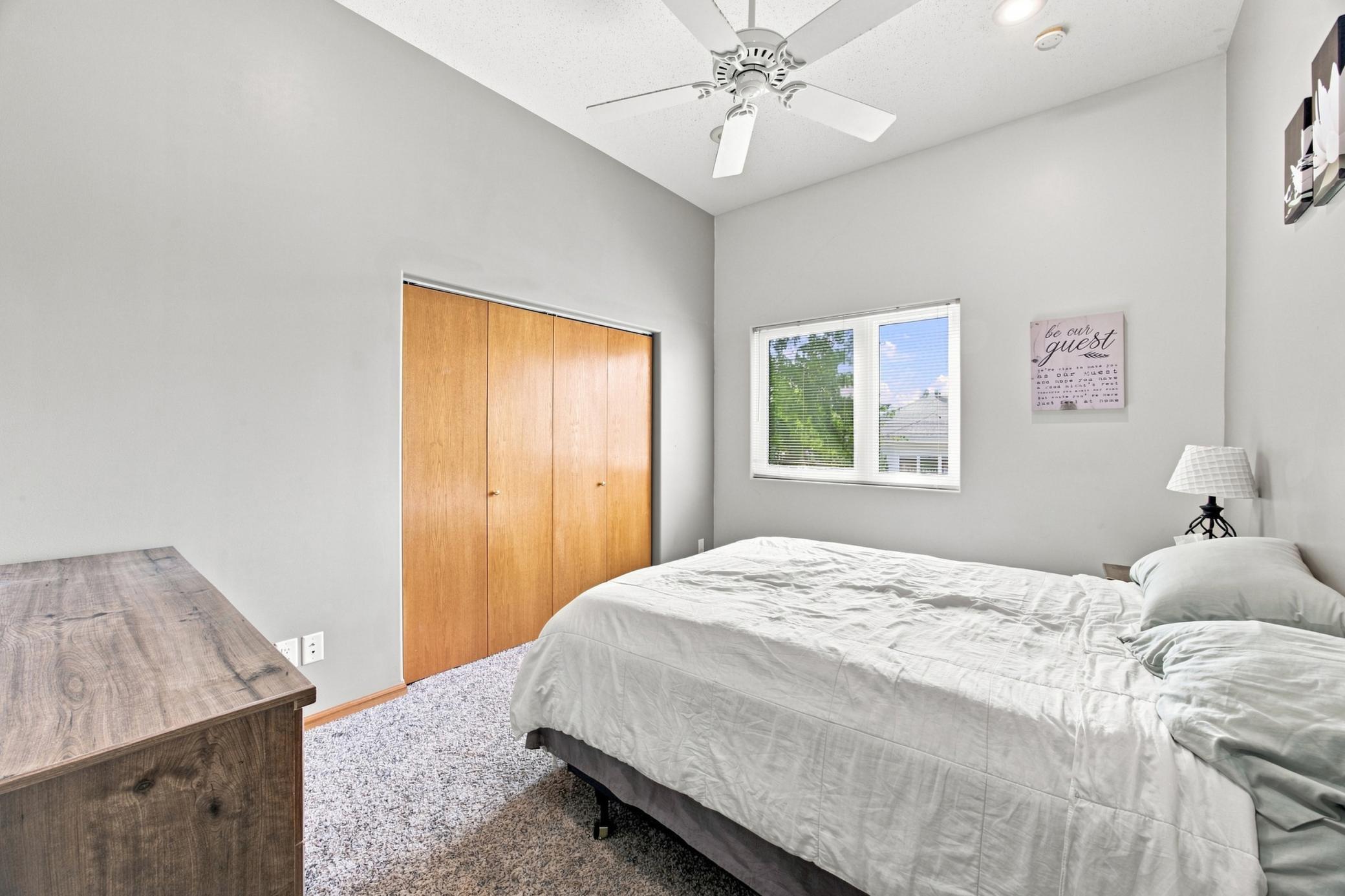 2002 single family home for sale at 754 Wyndemere Drive in West Fargo, ND — 5 bed, 5 bath (photo 23 of 43)