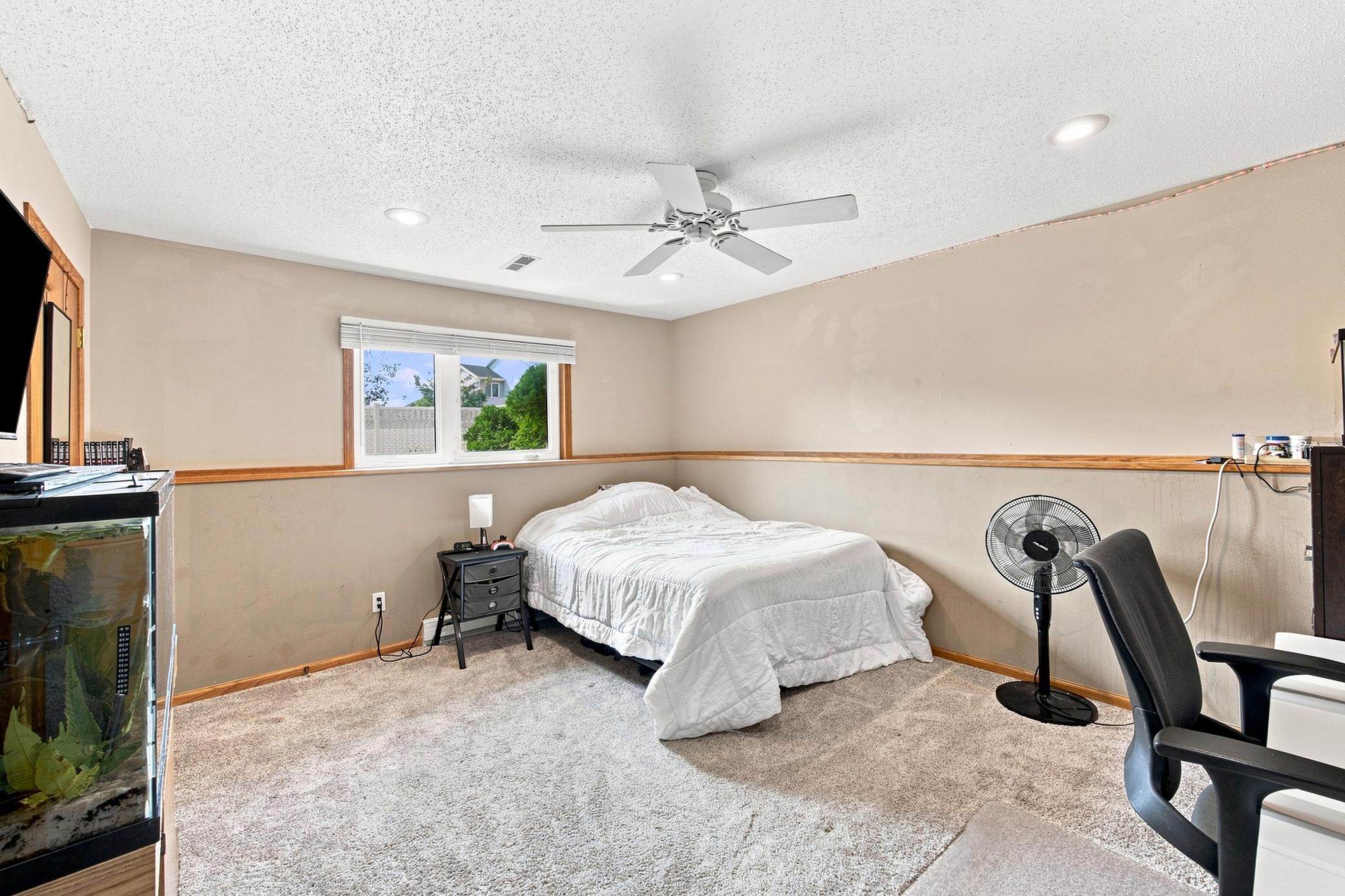 2002 single family home for sale at 754 Wyndemere Drive in West Fargo, ND — 5 bed, 5 bath (photo 30 of 43)