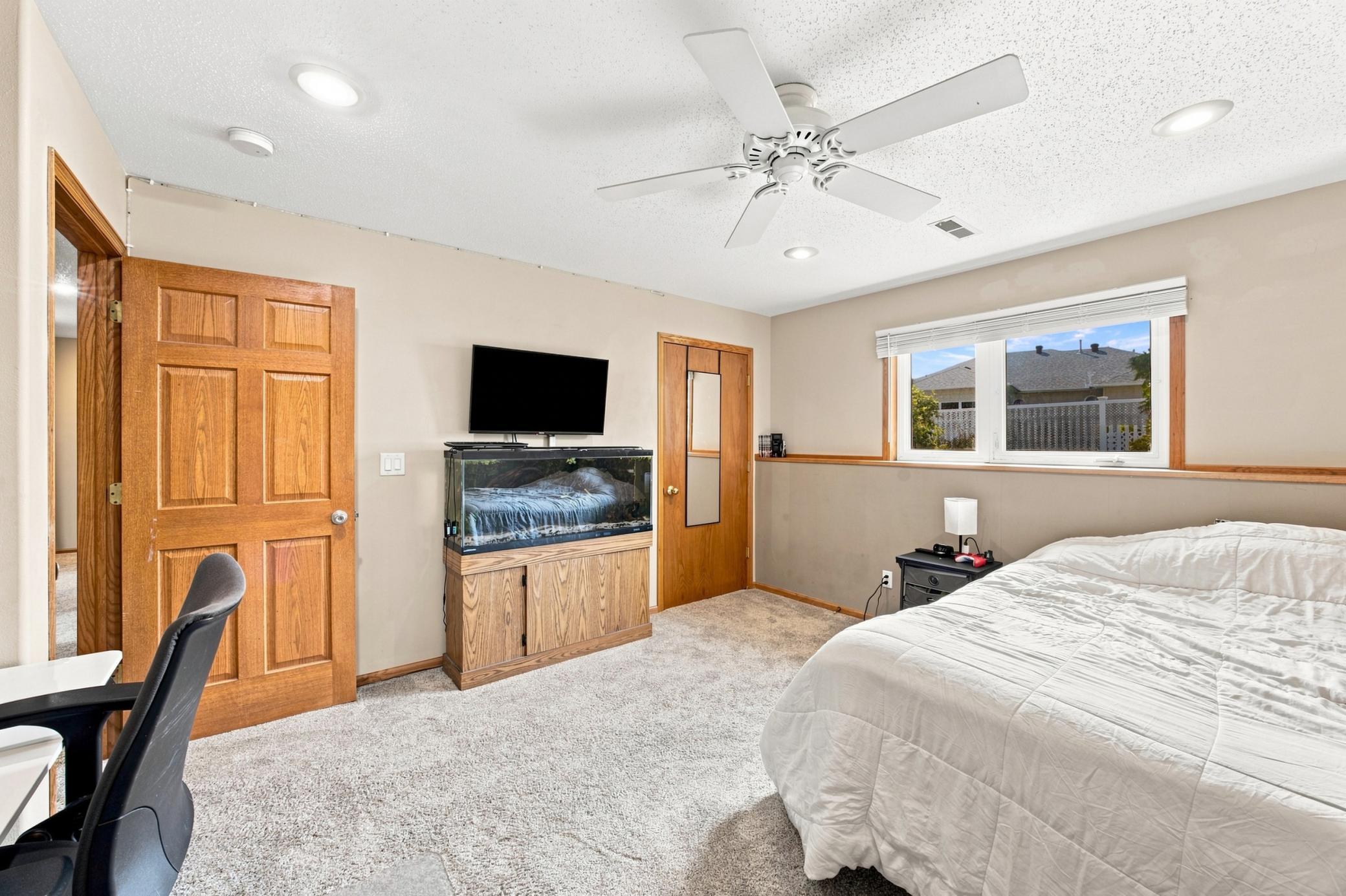 2002 single family home for sale at 754 Wyndemere Drive in West Fargo, ND — 5 bed, 5 bath (photo 31 of 43)