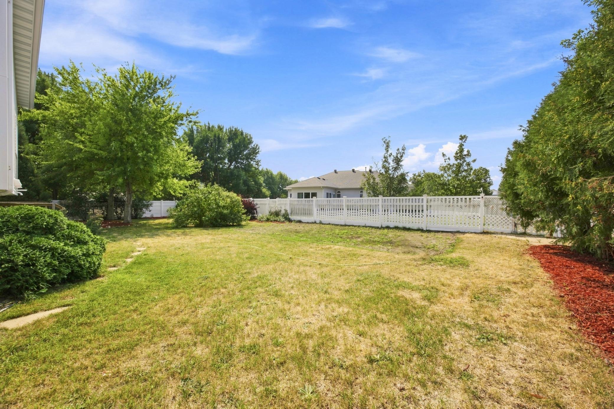2002 single family home for sale at 754 Wyndemere Drive in West Fargo, ND — 5 bed, 5 bath (photo 40 of 43)