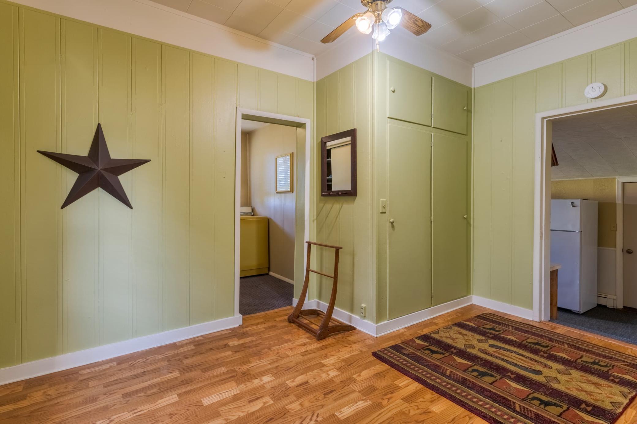 1920 single family home for sale at 203 Mississippi Avenue SW in Bemidji, MN — 3 bed, 1 bath (photo 13 of 22)