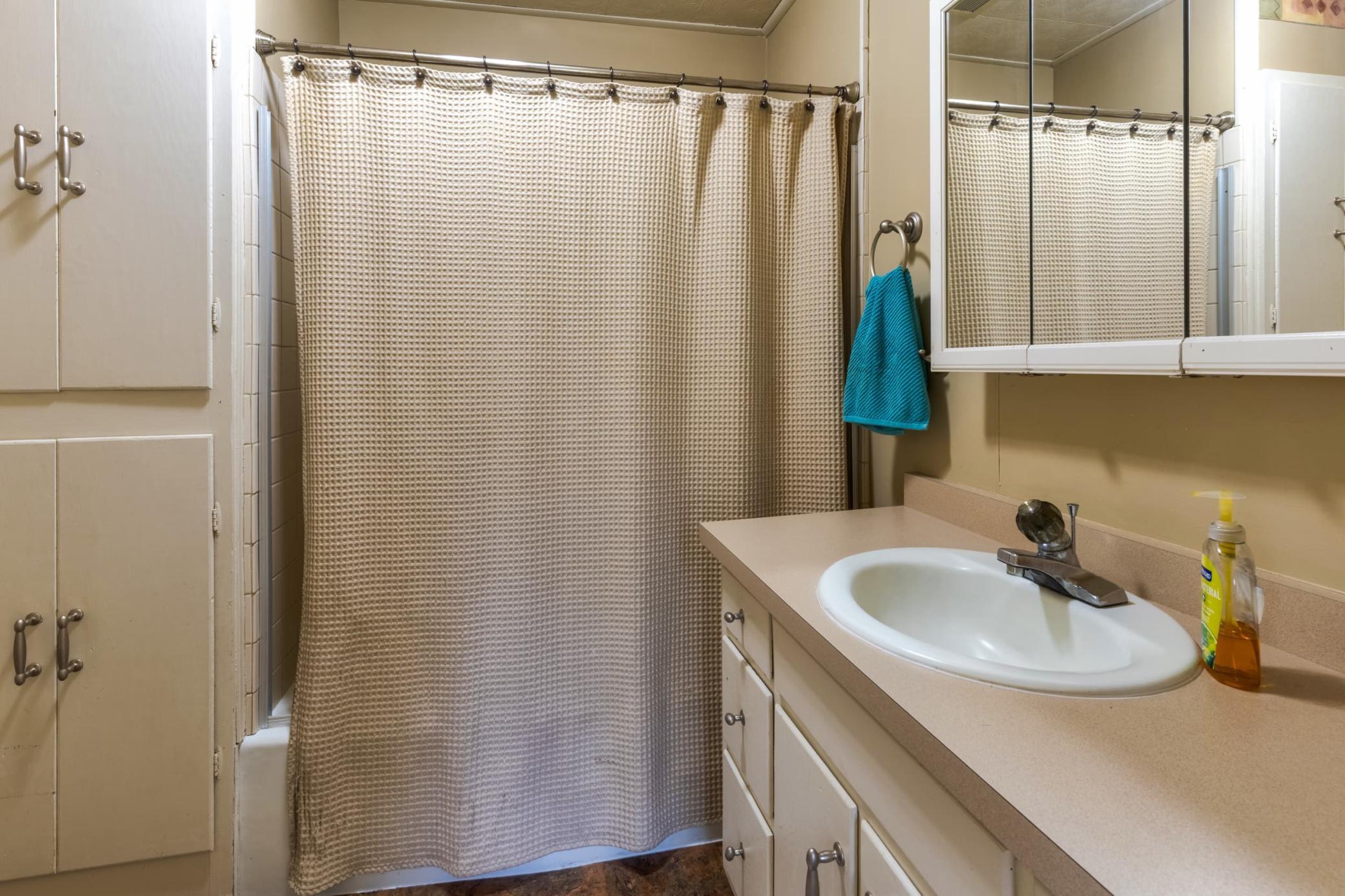 1920 single family home for sale at 203 Mississippi Avenue SW in Bemidji, MN — 3 bed, 1 bath (photo 15 of 22)