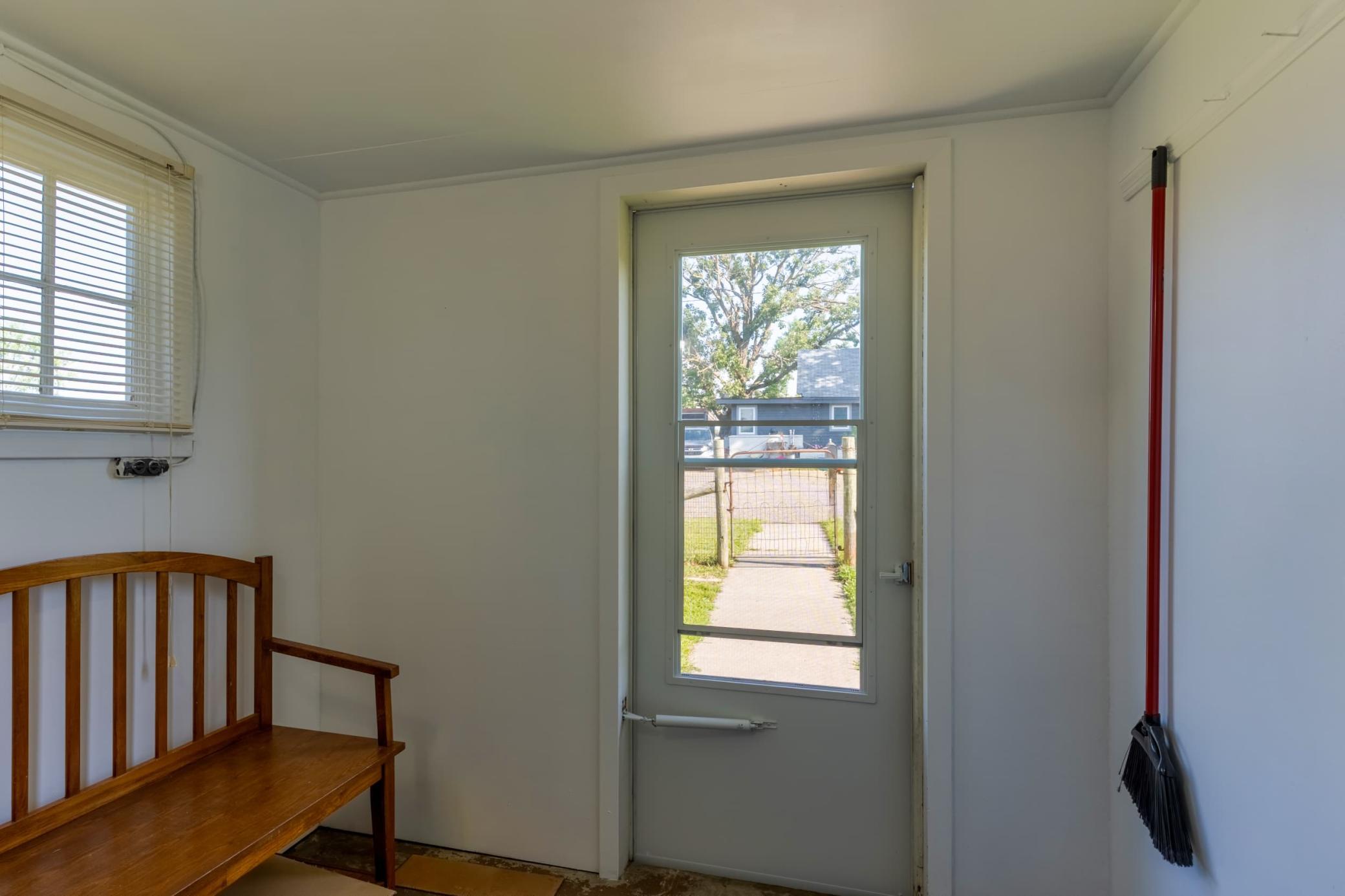 1920 single family home for sale at 203 Mississippi Avenue SW in Bemidji, MN — 3 bed, 1 bath (photo 18 of 22)