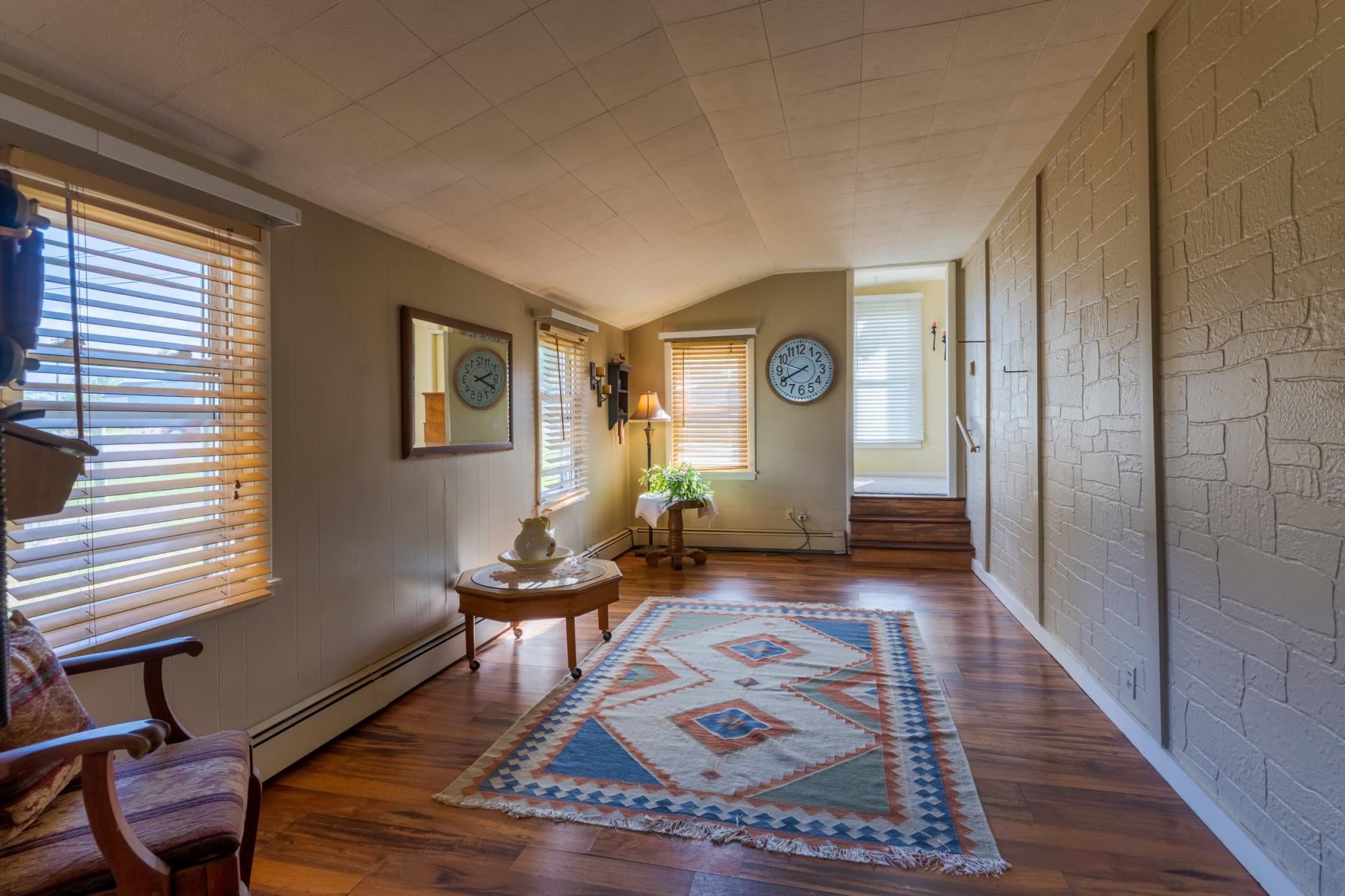 1920 single family home for sale at 203 Mississippi Avenue SW in Bemidji, MN — 3 bed, 1 bath (photo 3 of 22)