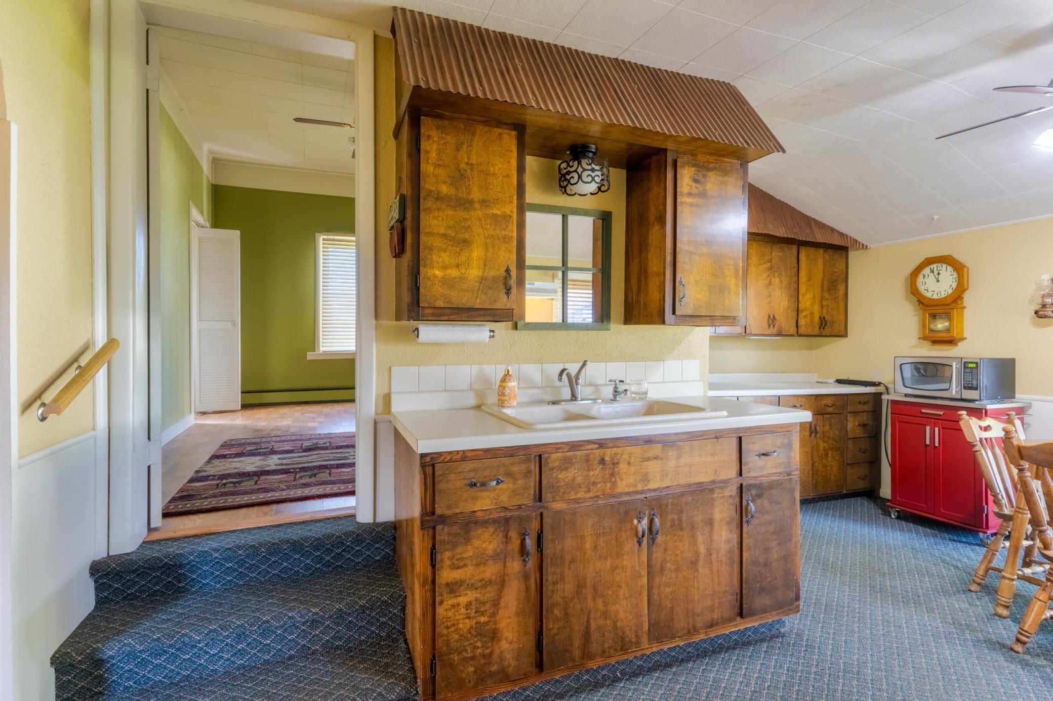 1920 single family home for sale at 203 Mississippi Avenue SW in Bemidji, MN — 3 bed, 1 bath (photo 5 of 22)