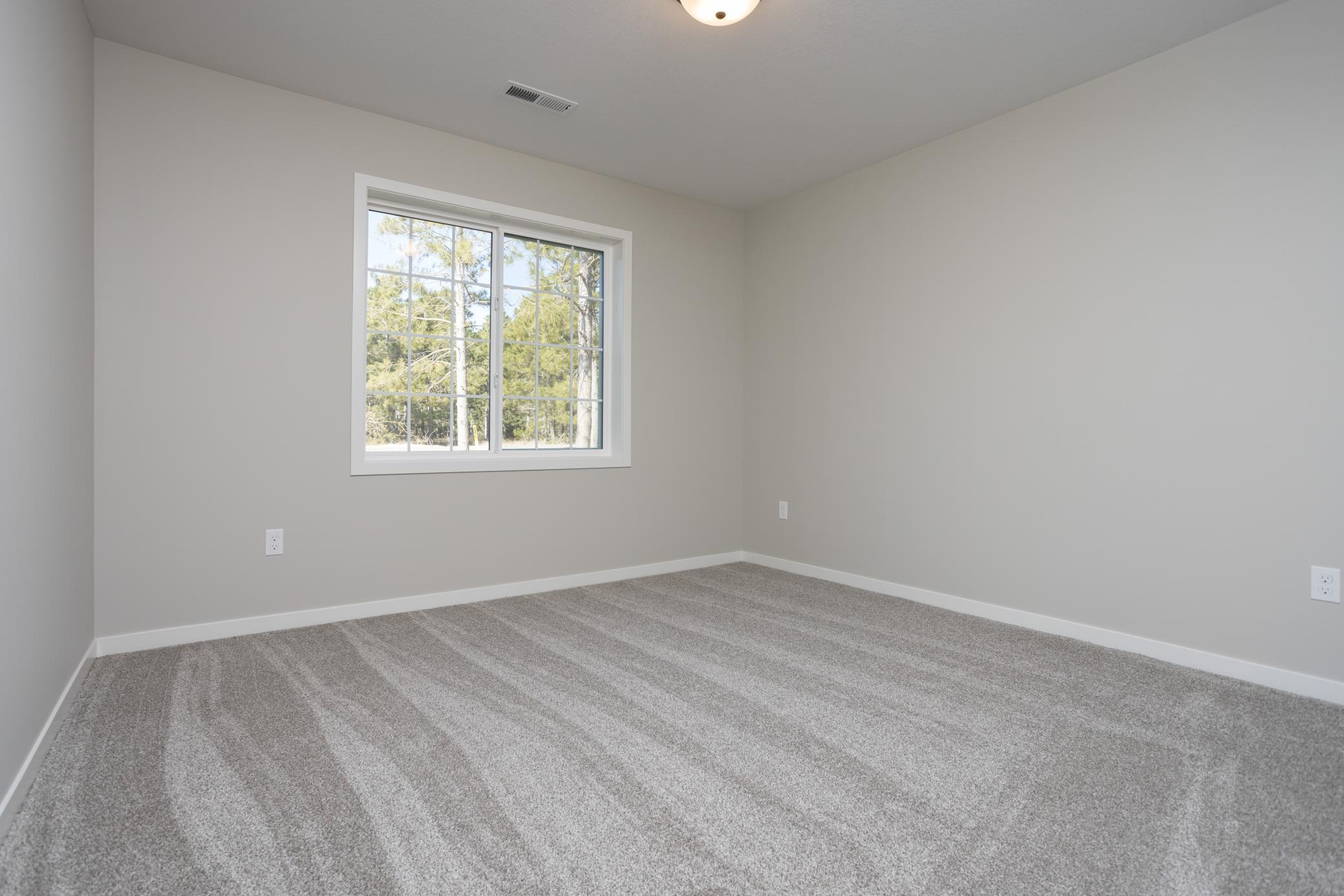 2027 twin home for sale at 1437 Campus Drive in Fergus Falls, MN — 3 bed, 2 bath (photo 12 of 18)