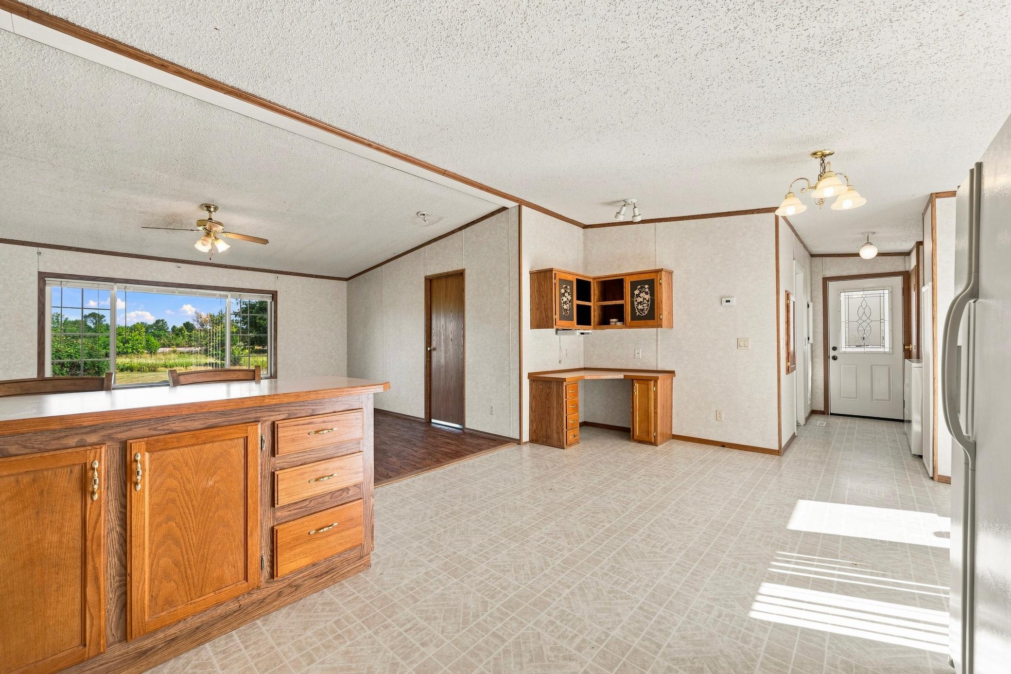 2003 single family home for sale at 1695 Sunset Access Road SE in Alexandria, MN — 3 bed, 2 bath (photo 12 of 50)