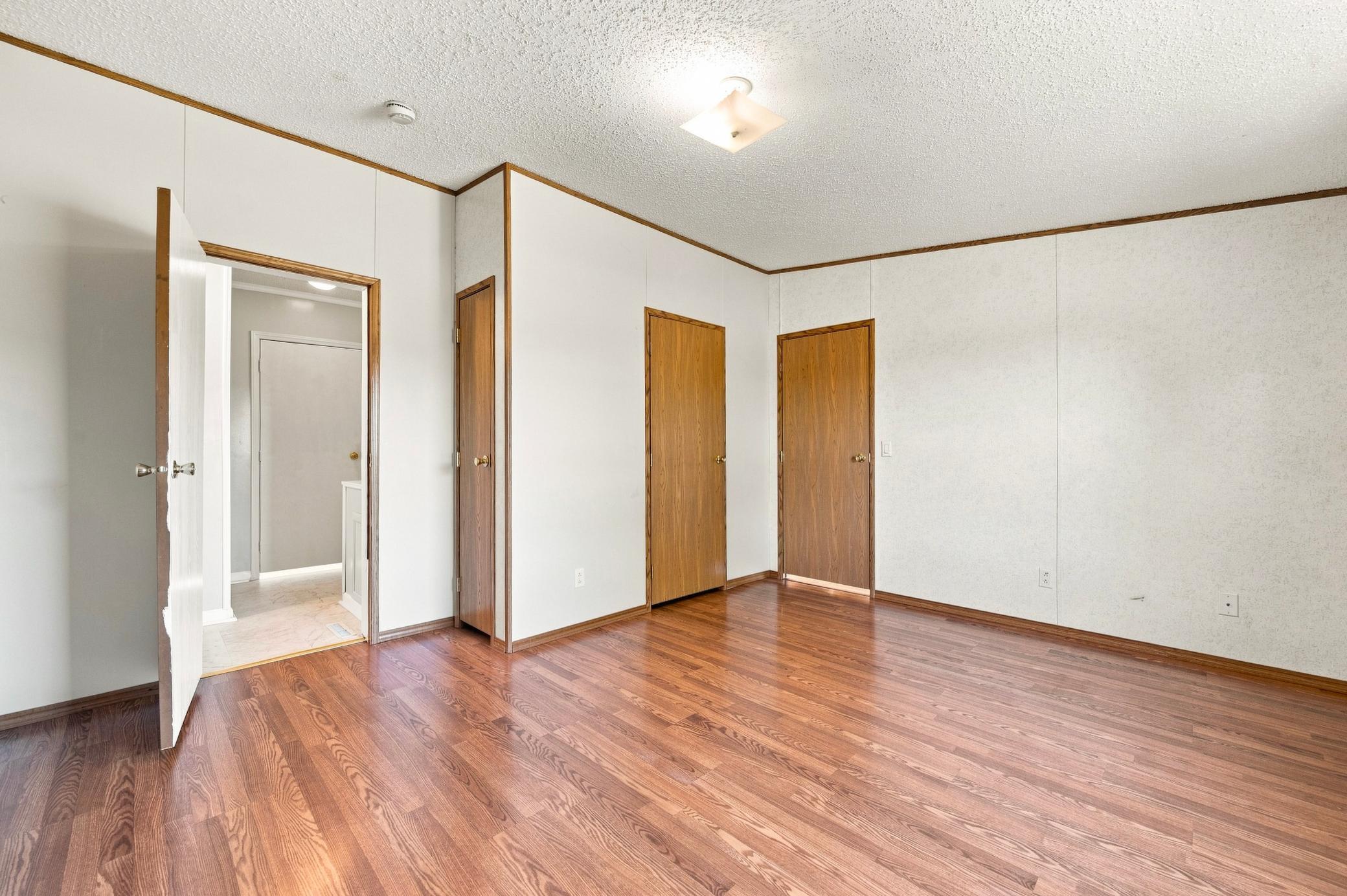2003 single family home for sale at 1695 Sunset Access Road SE in Alexandria, MN — 3 bed, 2 bath (photo 14 of 50)