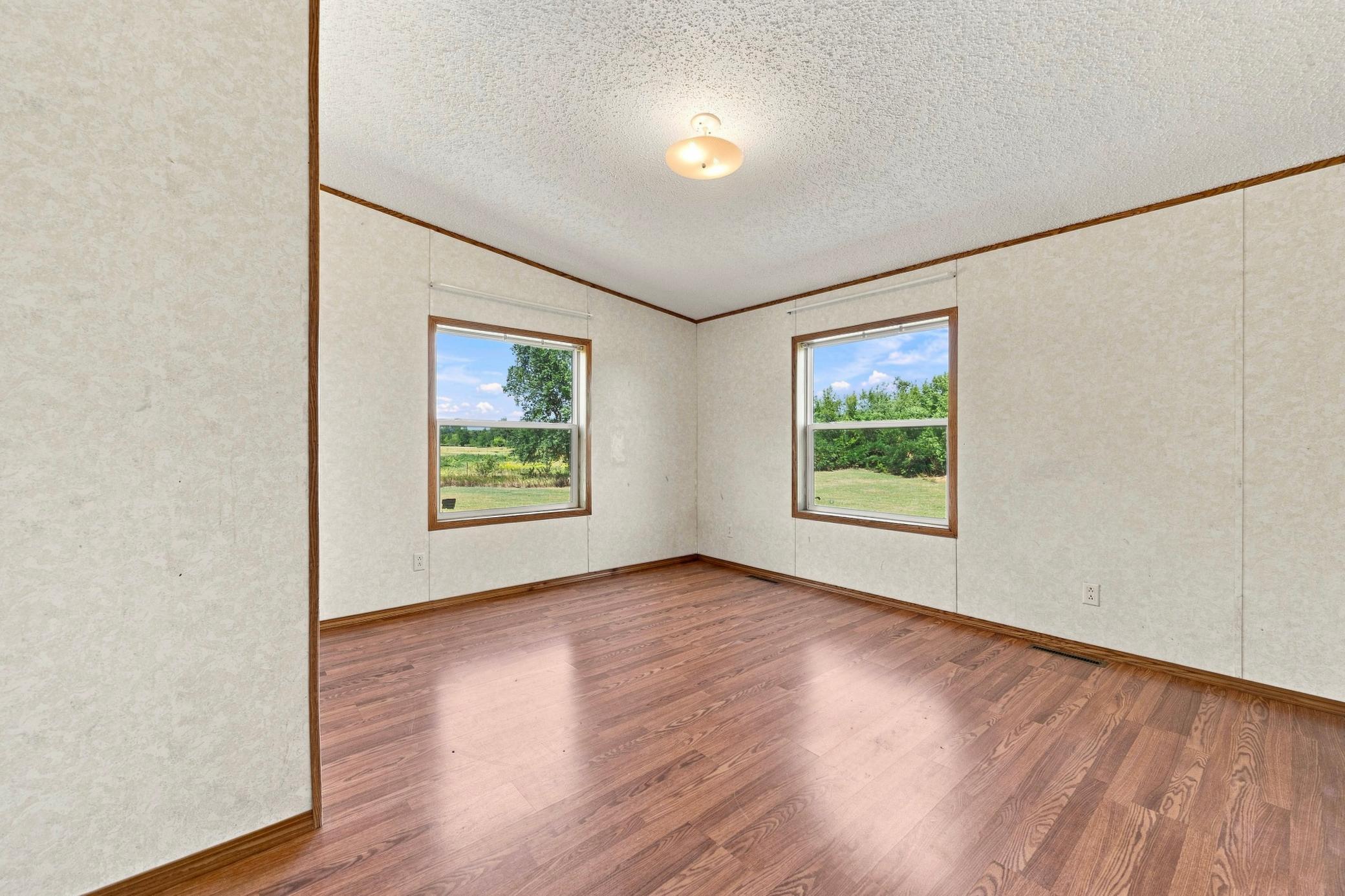 2003 single family home for sale at 1695 Sunset Access Road SE in Alexandria, MN — 3 bed, 2 bath (photo 18 of 50)