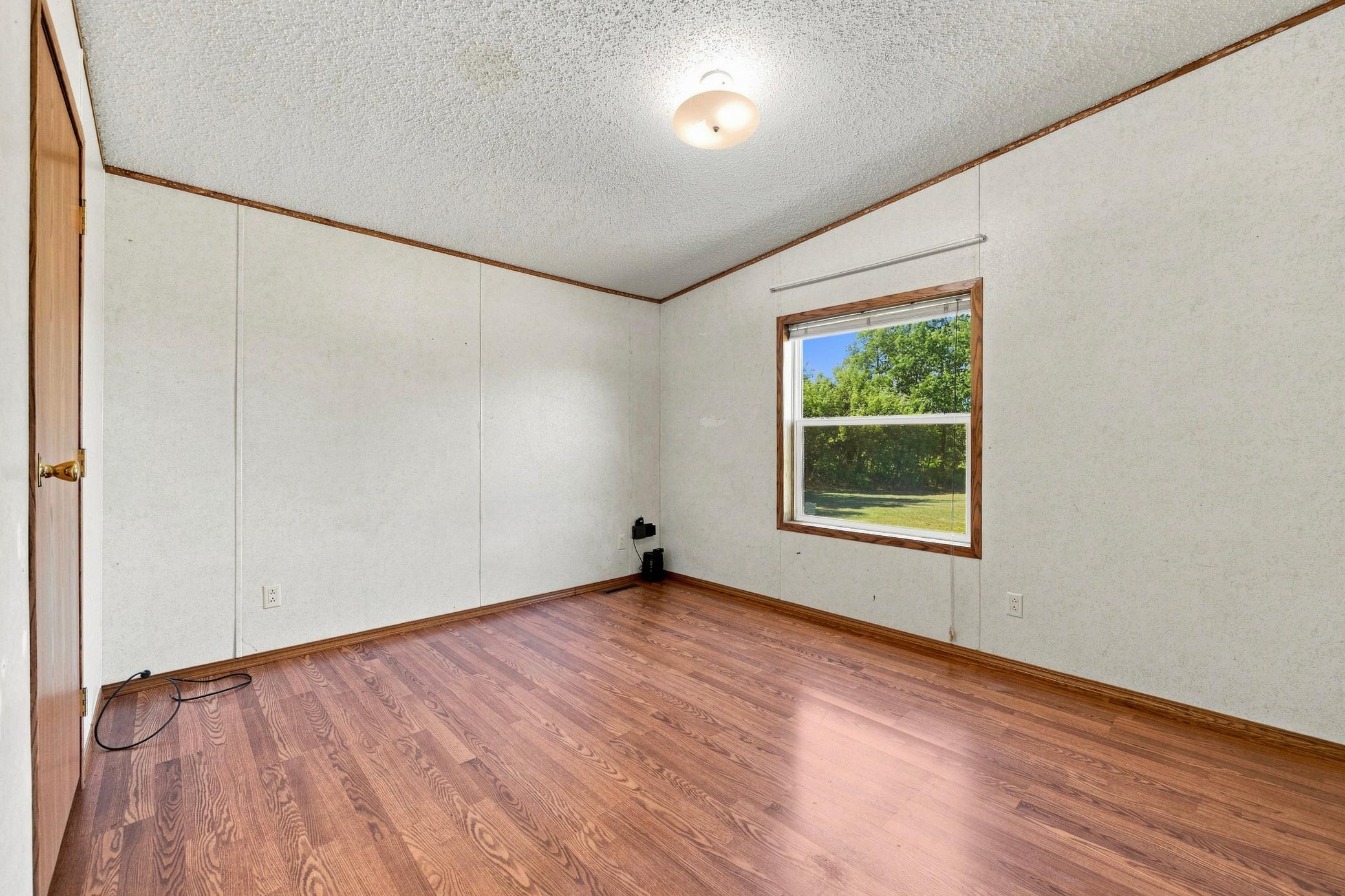 2003 single family home for sale at 1695 Sunset Access Road SE in Alexandria, MN — 3 bed, 2 bath (photo 20 of 50)