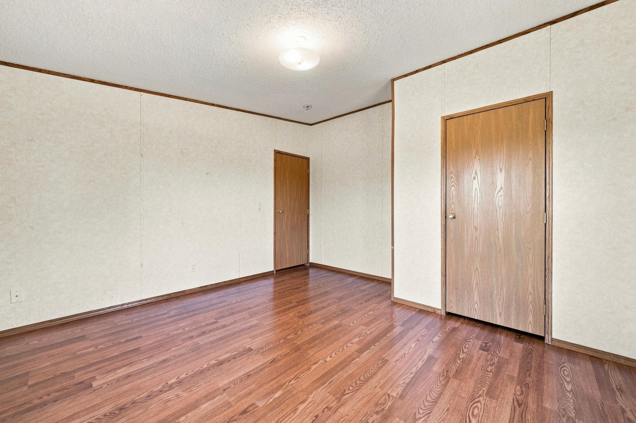 2003 single family home for sale at 1695 Sunset Access Road SE in Alexandria, MN — 3 bed, 2 bath (photo 21 of 50)