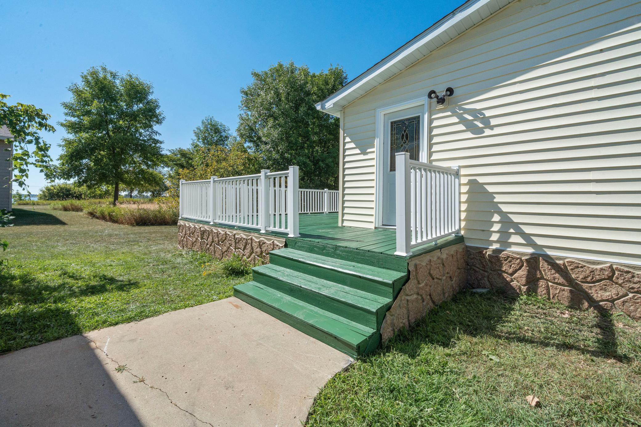 2003 single family home for sale at 1695 Sunset Access Road SE in Alexandria, MN — 3 bed, 2 bath (photo 26 of 50)