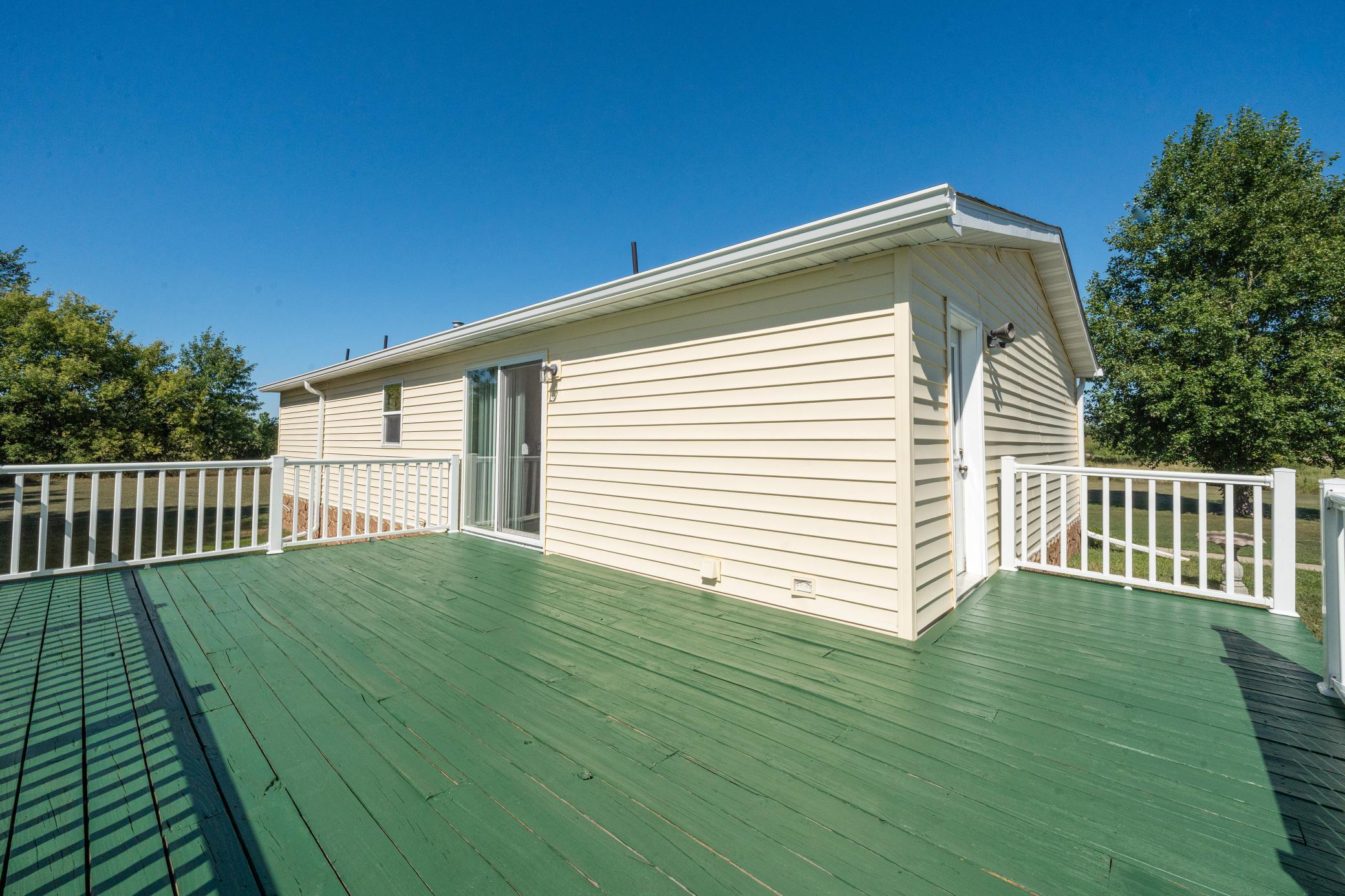 2003 single family home for sale at 1695 Sunset Access Road SE in Alexandria, MN — 3 bed, 2 bath (photo 27 of 50)