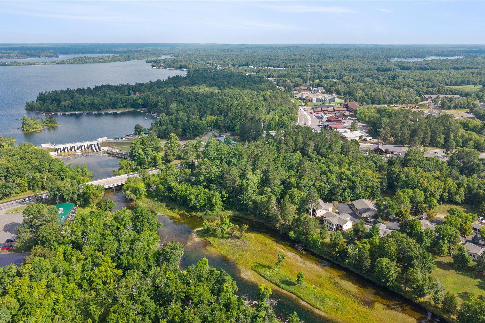 1991 townhouse for sale at 35457 Riverwood Court, Unit 62 in Crosslake, MN — 2 bed, 1 bath (photo 33 of 40)