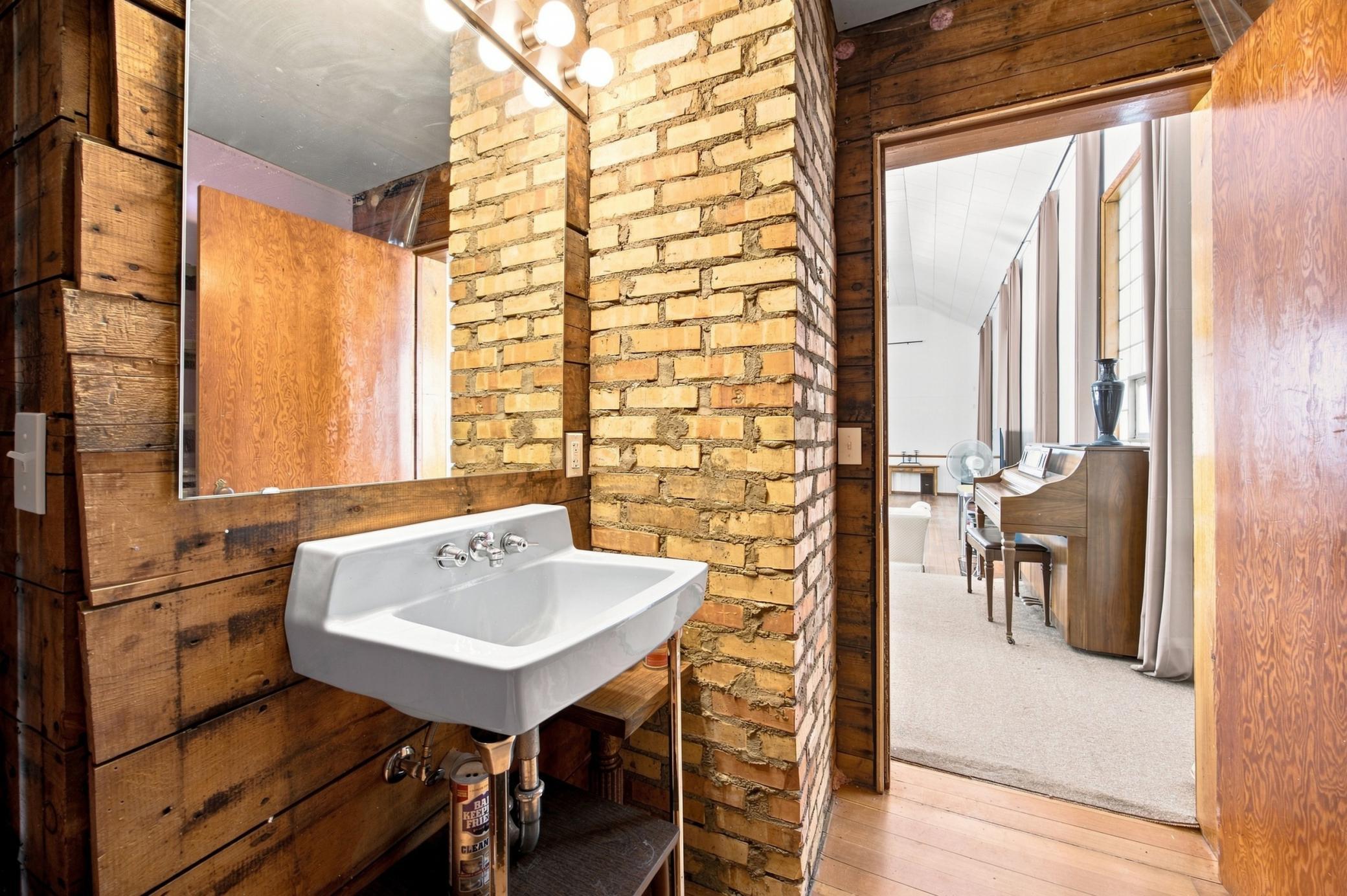 1960 single family home for sale at 639 Front Street in Gardner, ND — 1 bed, 1 bath (photo 18 of 25)