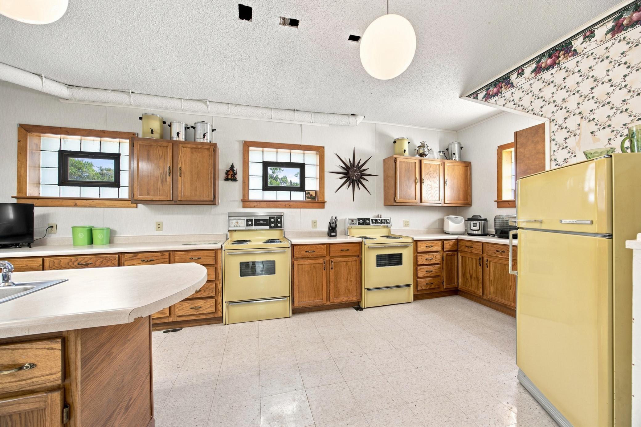 1960 single family home for sale at 639 Front Street in Gardner, ND — 1 bed, 1 bath (photo 8 of 25)