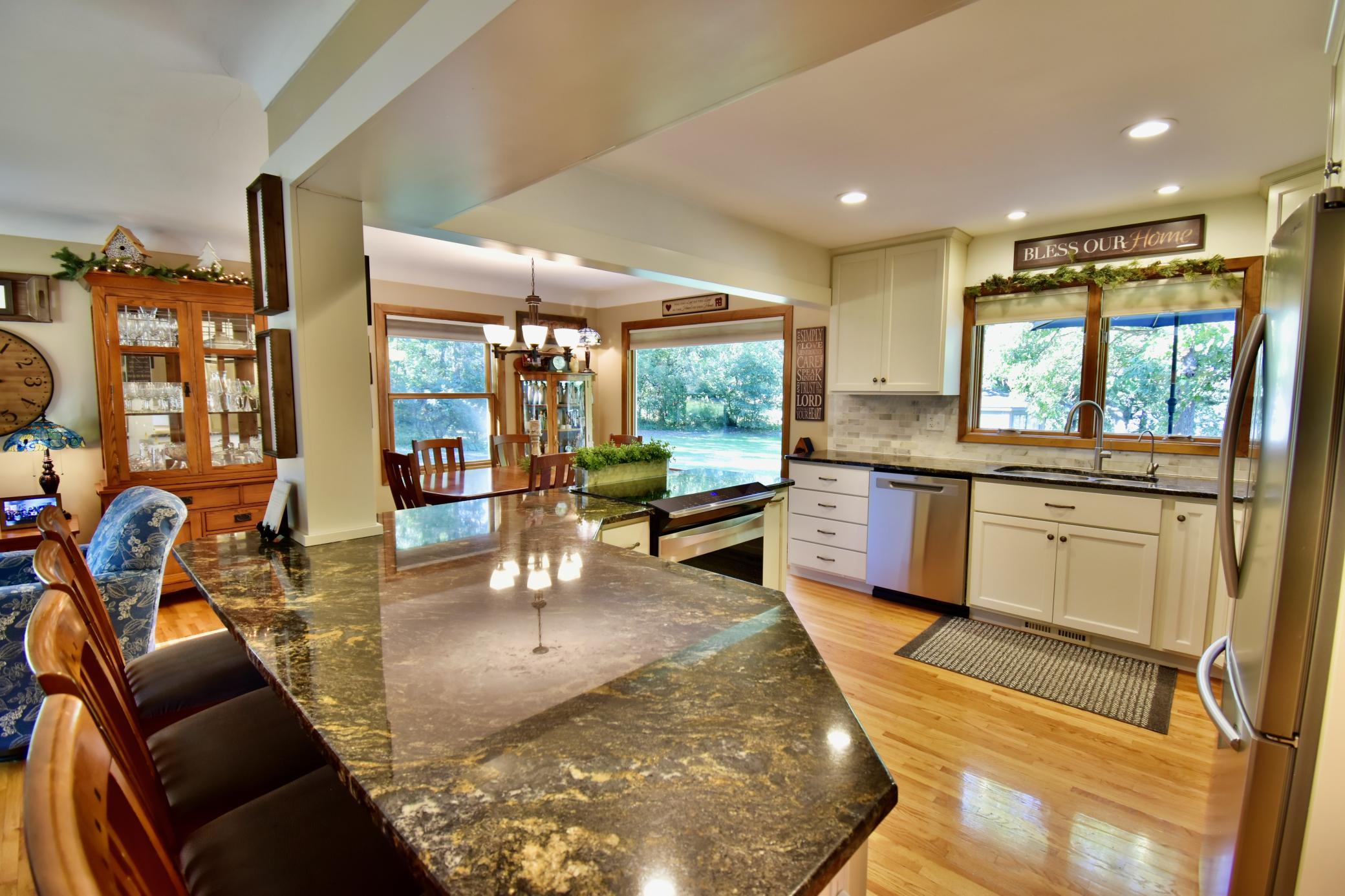 1958 single family home for sale at 800 Bryant Street in Alexandria, MN — 4 bed, 3 bath (photo 12 of 73)