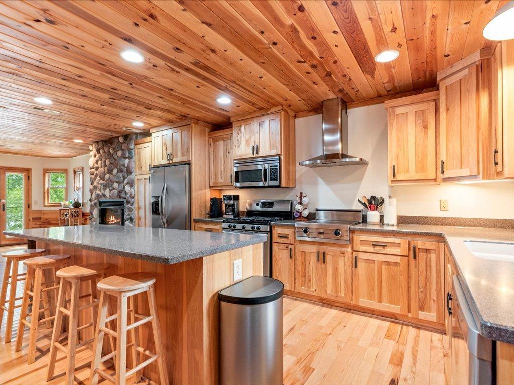 2001 single family home for sale at 49562 202nd Place in McGregor, MN — 3 bed, 3 bath (photo 15 of 41)