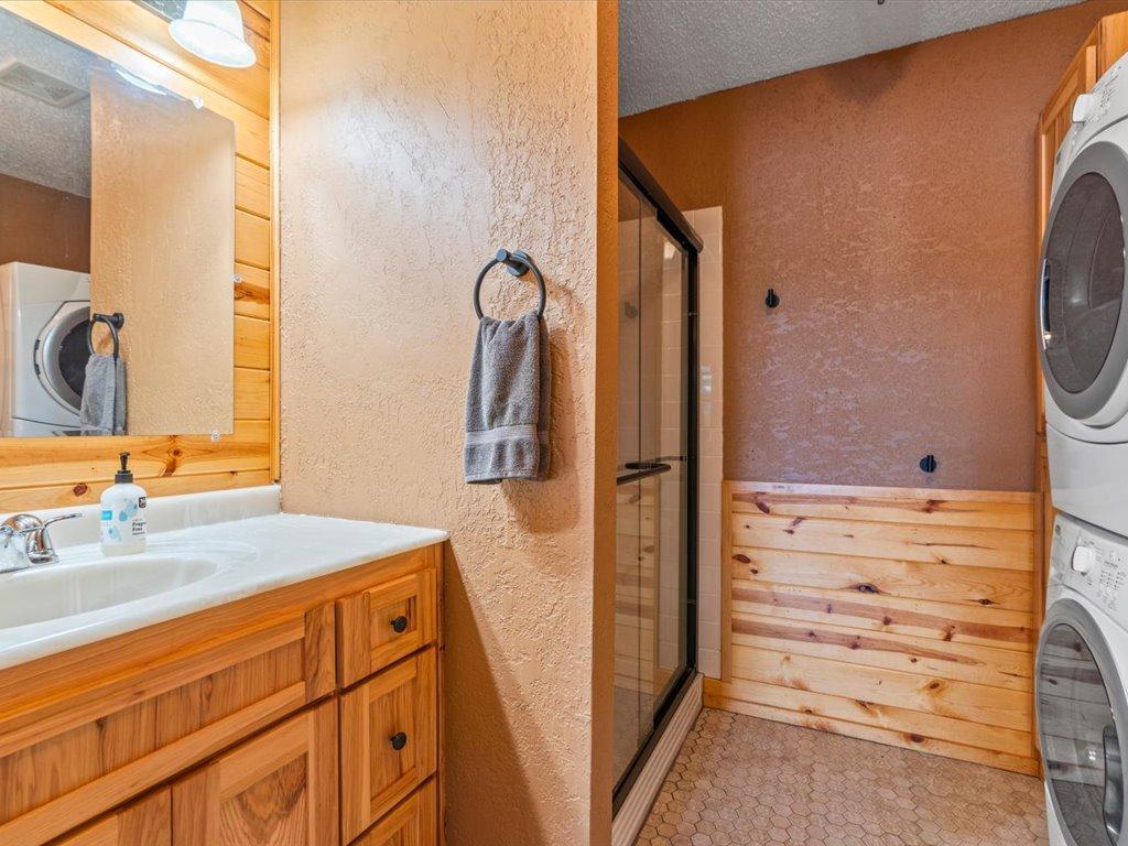2001 single family home for sale at 49562 202nd Place in McGregor, MN — 3 bed, 3 bath (photo 24 of 41)