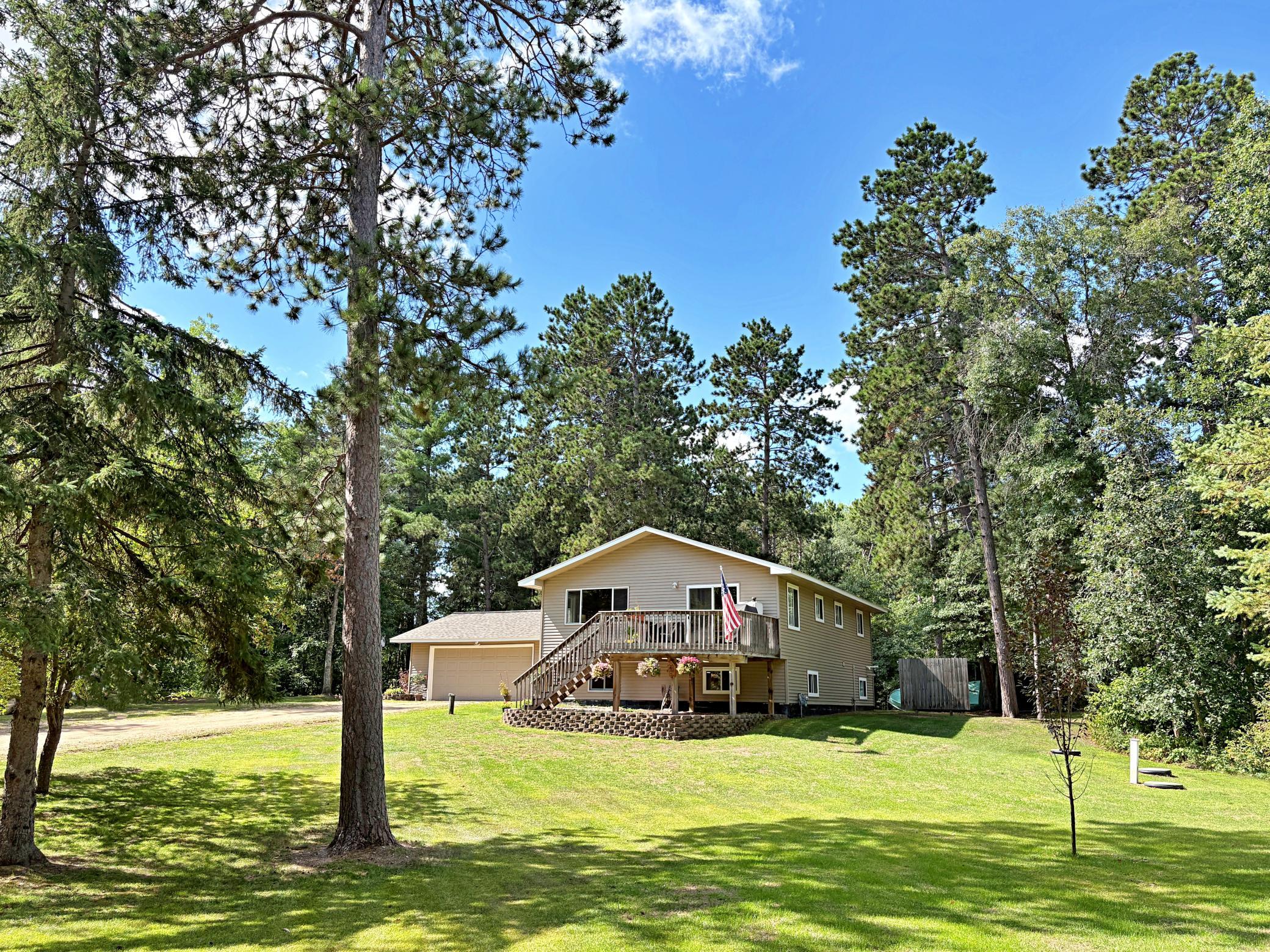 1977 single family home for sale at 16939 Dogwood Road in Park Rapids, MN — 4 bed, 2 bath (photo 2 of 34)