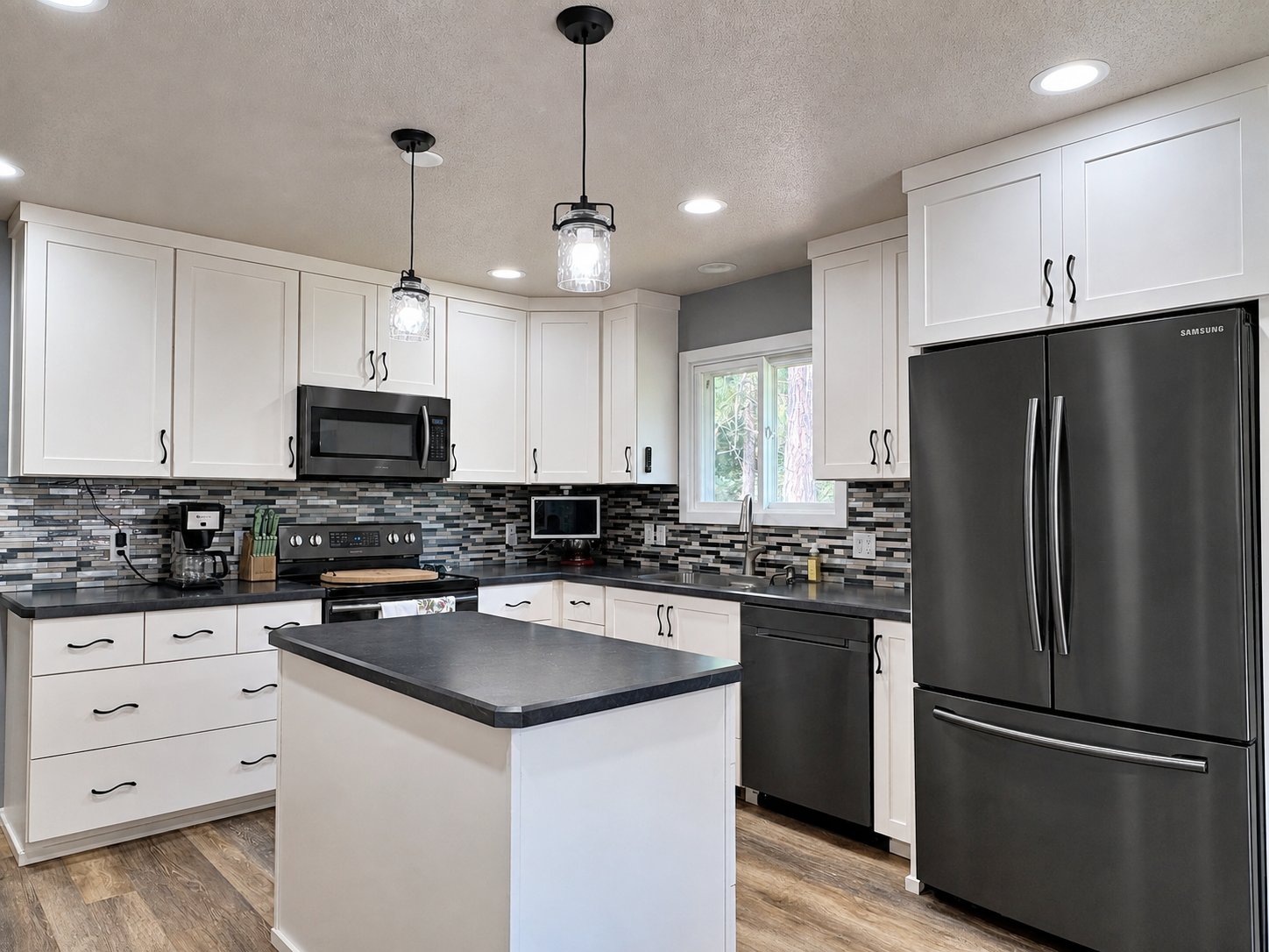 1977 single family home for sale at 16939 Dogwood Road in Park Rapids, MN — 4 bed, 2 bath (photo 5 of 34)