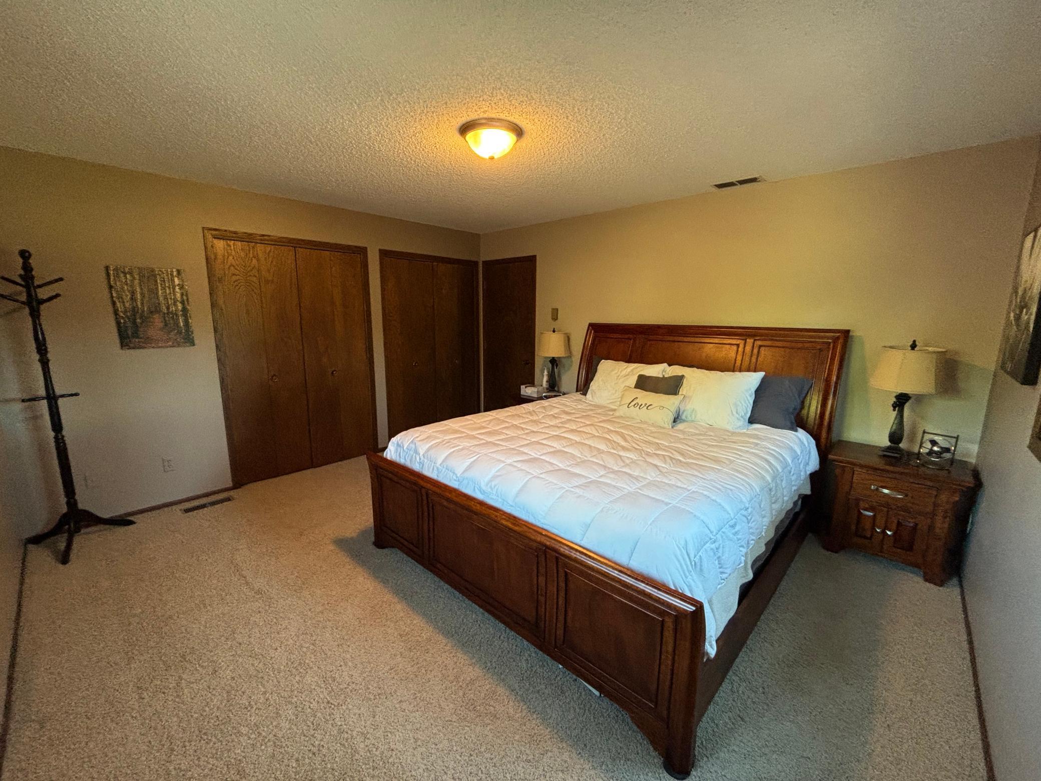 1977 single family home for sale at 14372 Riverbend Trail in Thief River Falls, MN — 4 bed, 2 bath (photo 24 of 44)