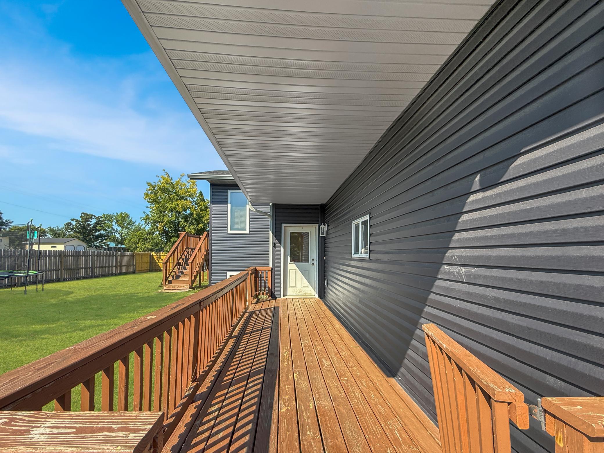 2005 single family home for sale at 105 Walborg Avenue NE in Bemidji, MN — 4 bed, 2 bath (photo 4 of 18)