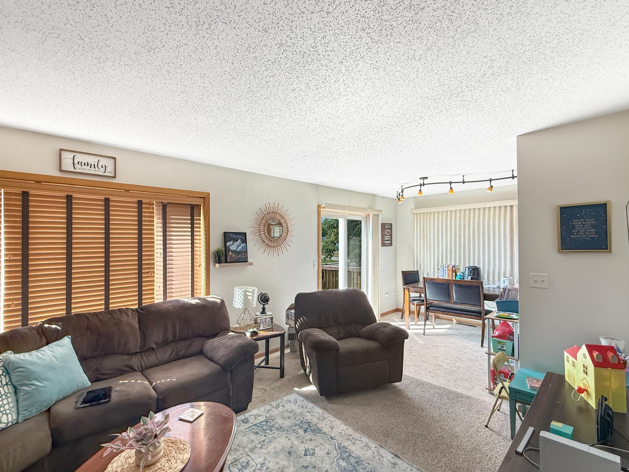2005 single family home for sale at 105 Walborg Avenue NE in Bemidji, MN — 4 bed, 2 bath (photo 6 of 18)