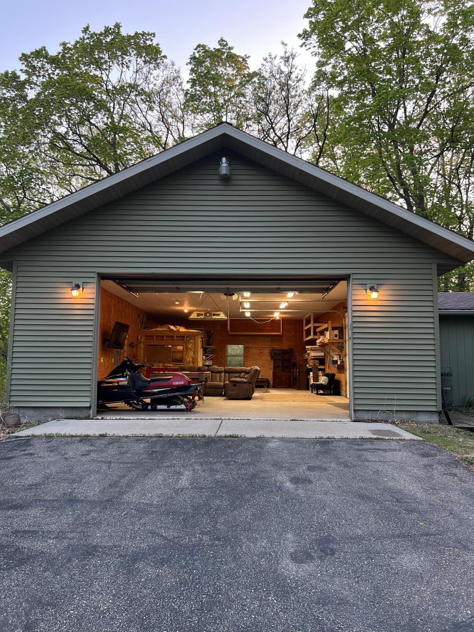 1978 single family home for sale at 44011 W Paul Lake Drive in Perham, MN — 4 bed, 3 bath (photo 3 of 14)