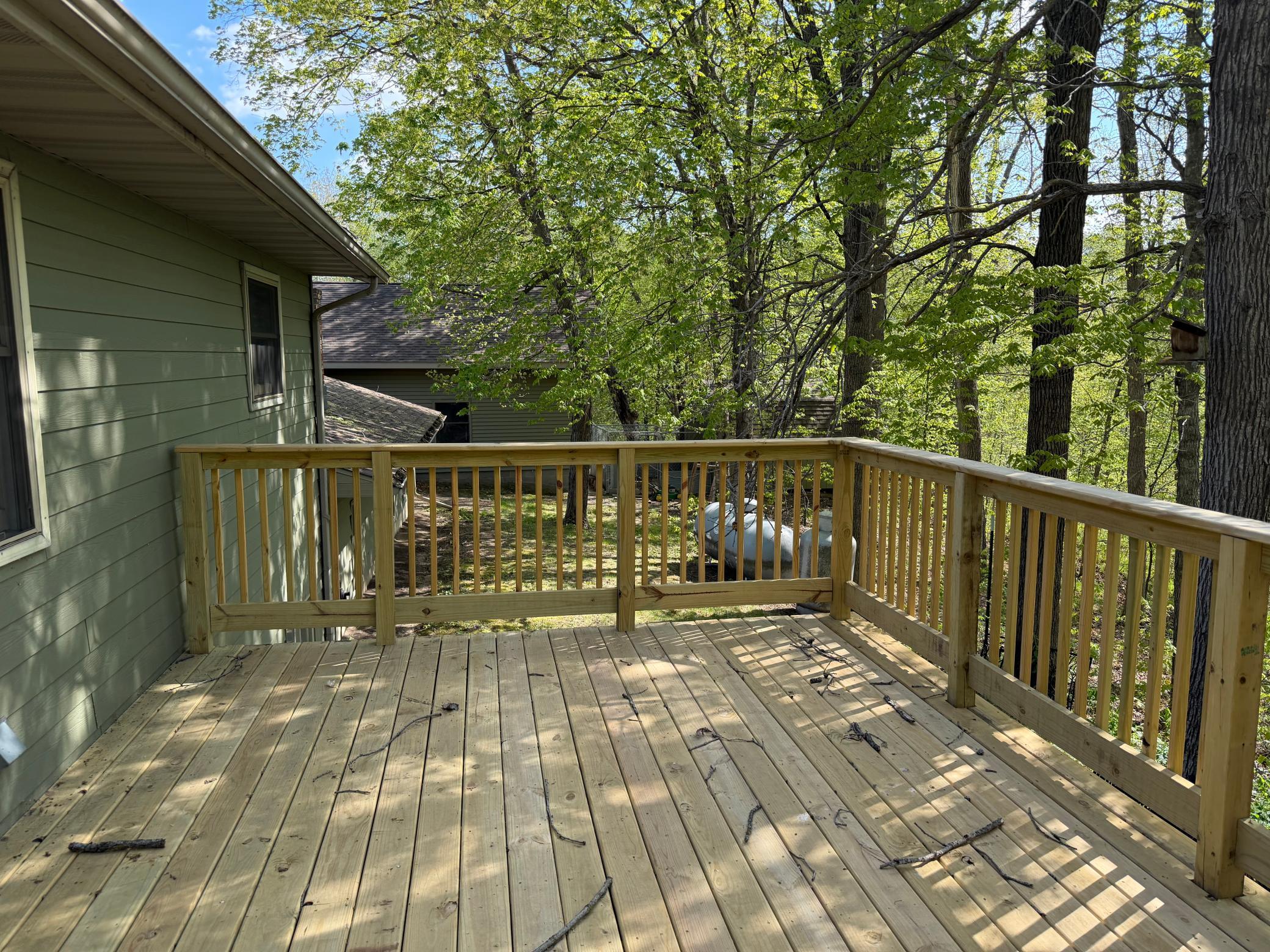 1978 single family home for sale at 44011 W Paul Lake Drive in Perham, MN — 4 bed, 3 bath (photo 4 of 14)