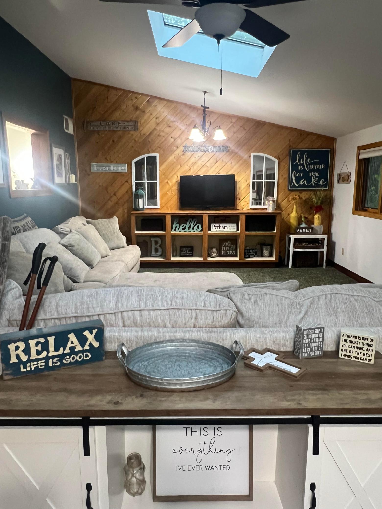 1978 single family home for sale at 44011 W Paul Lake Drive in Perham, MN — 4 bed, 3 bath (photo 5 of 14)