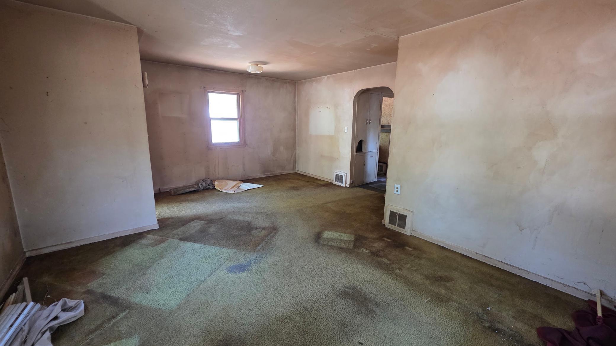 1947 single family home for sale at 1540 14 1/2 Street S in Fargo, ND — 1 bed, 1 bath (photo 9 of 12)