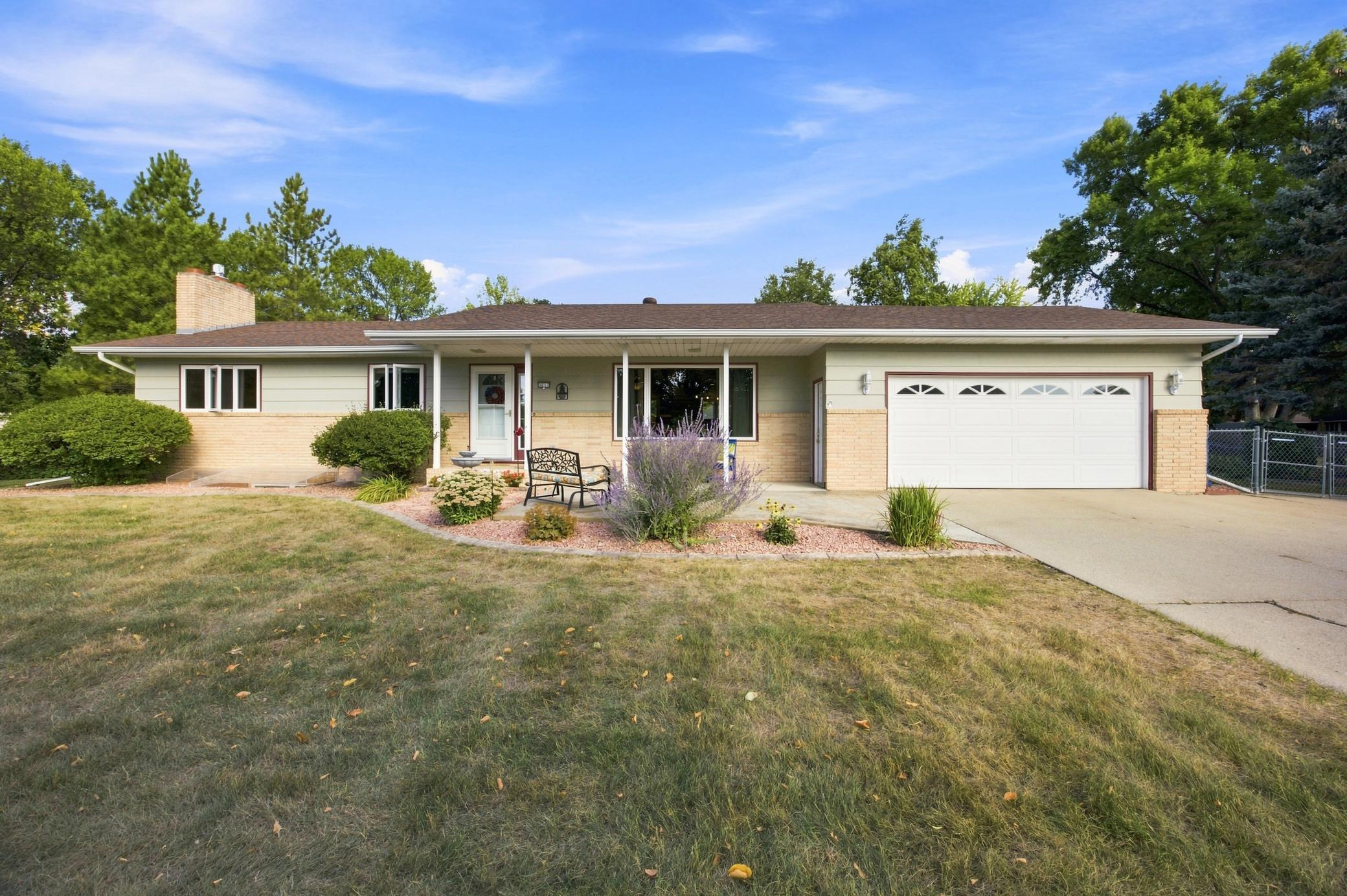 3657 River Drive S, Fargo, ND