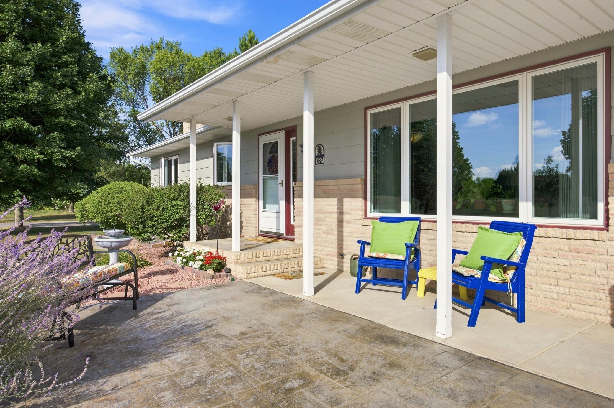 1974 single family home for sale at 3657 River Drive S in Fargo, ND — 4 bed, 3 bath (photo 3 of 50)
