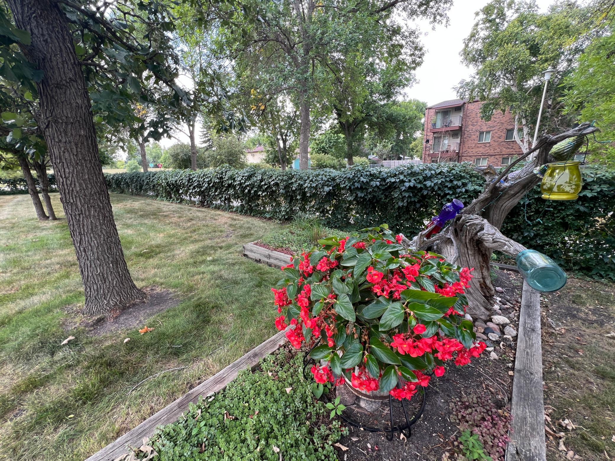 1974 single family home for sale at 3657 River Drive S in Fargo, ND — 4 bed, 3 bath (photo 41 of 50)