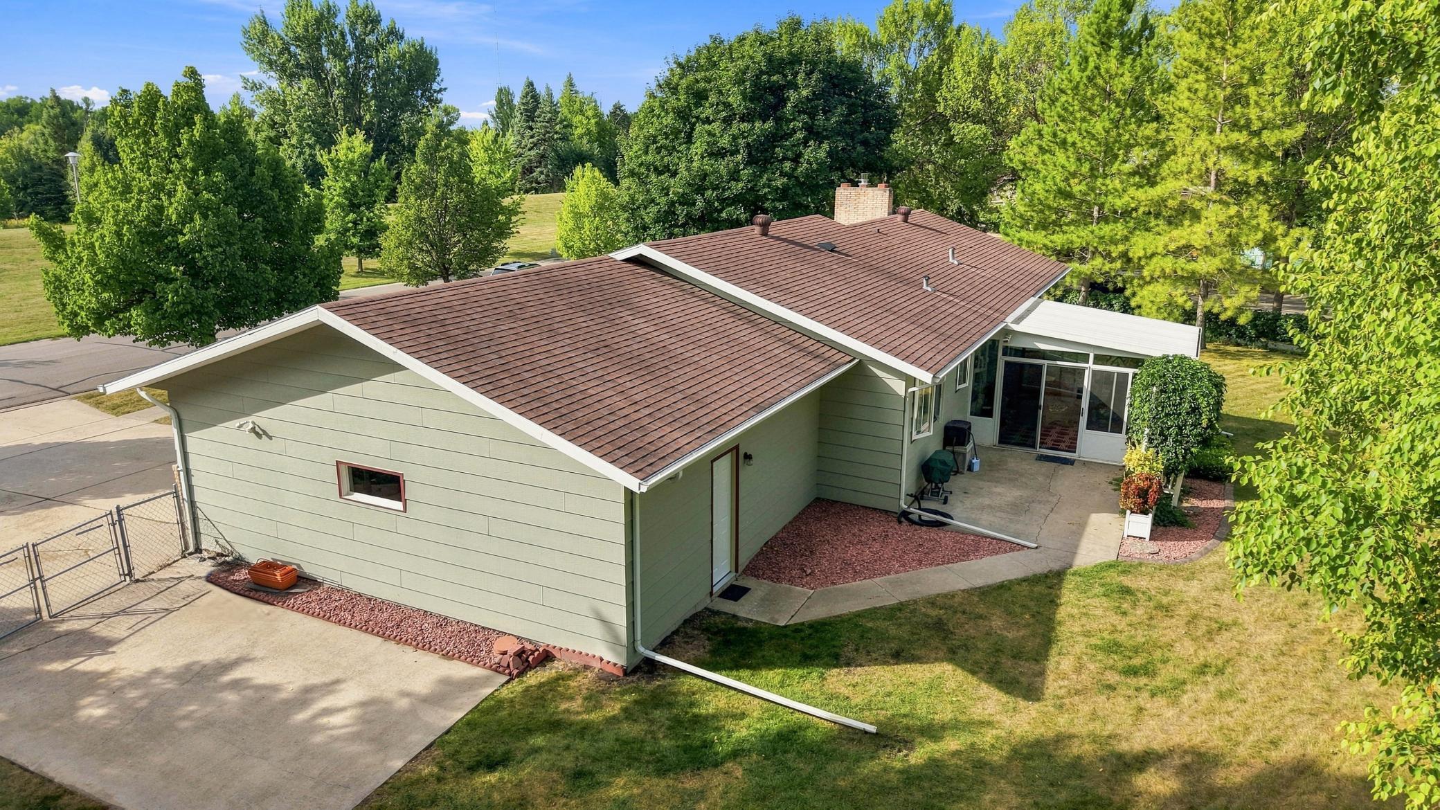 1974 single family home for sale at 3657 River Drive S in Fargo, ND — 4 bed, 3 bath (photo 43 of 50)
