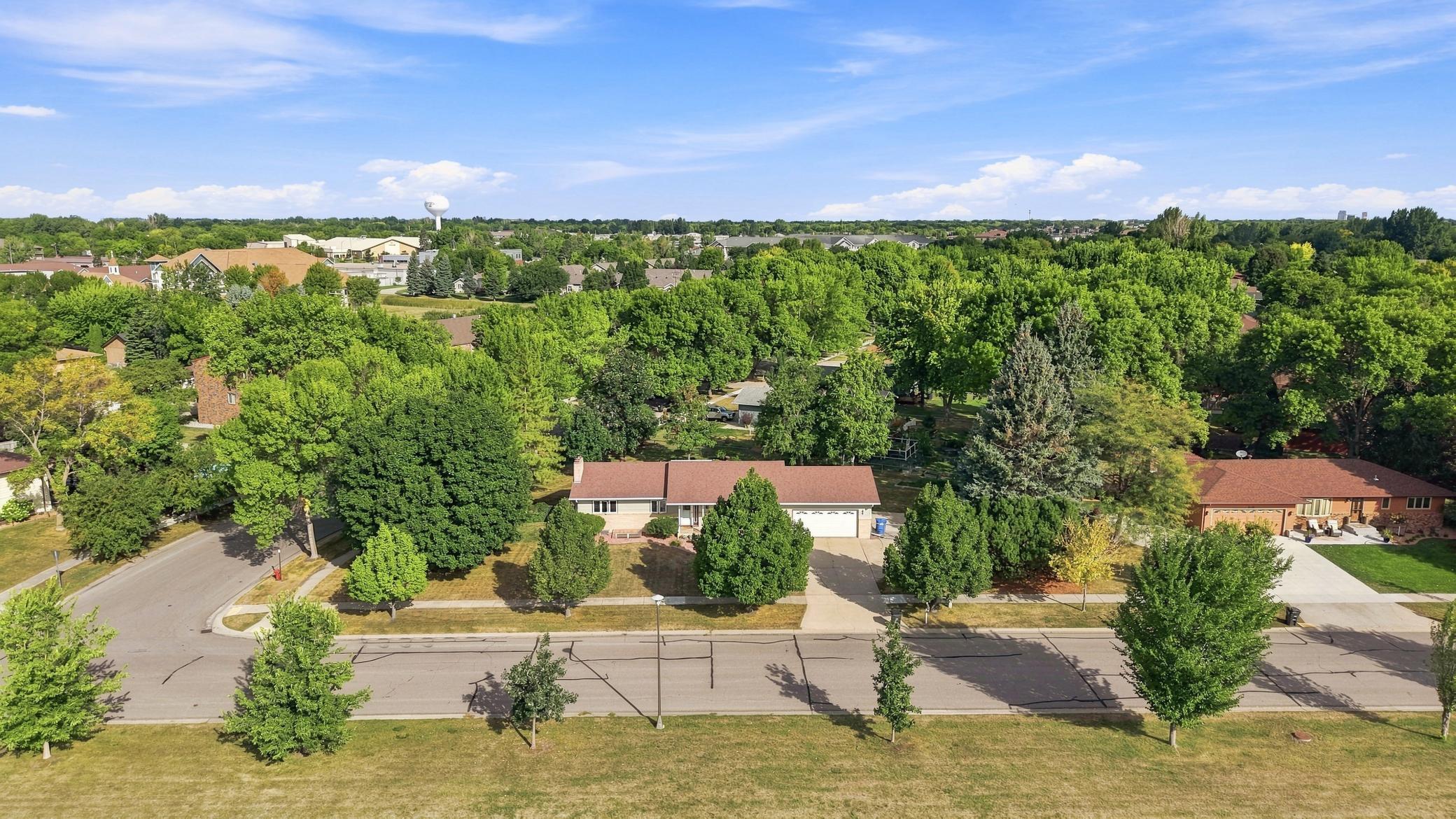 1974 single family home for sale at 3657 River Drive S in Fargo, ND — 4 bed, 3 bath (photo 45 of 50)