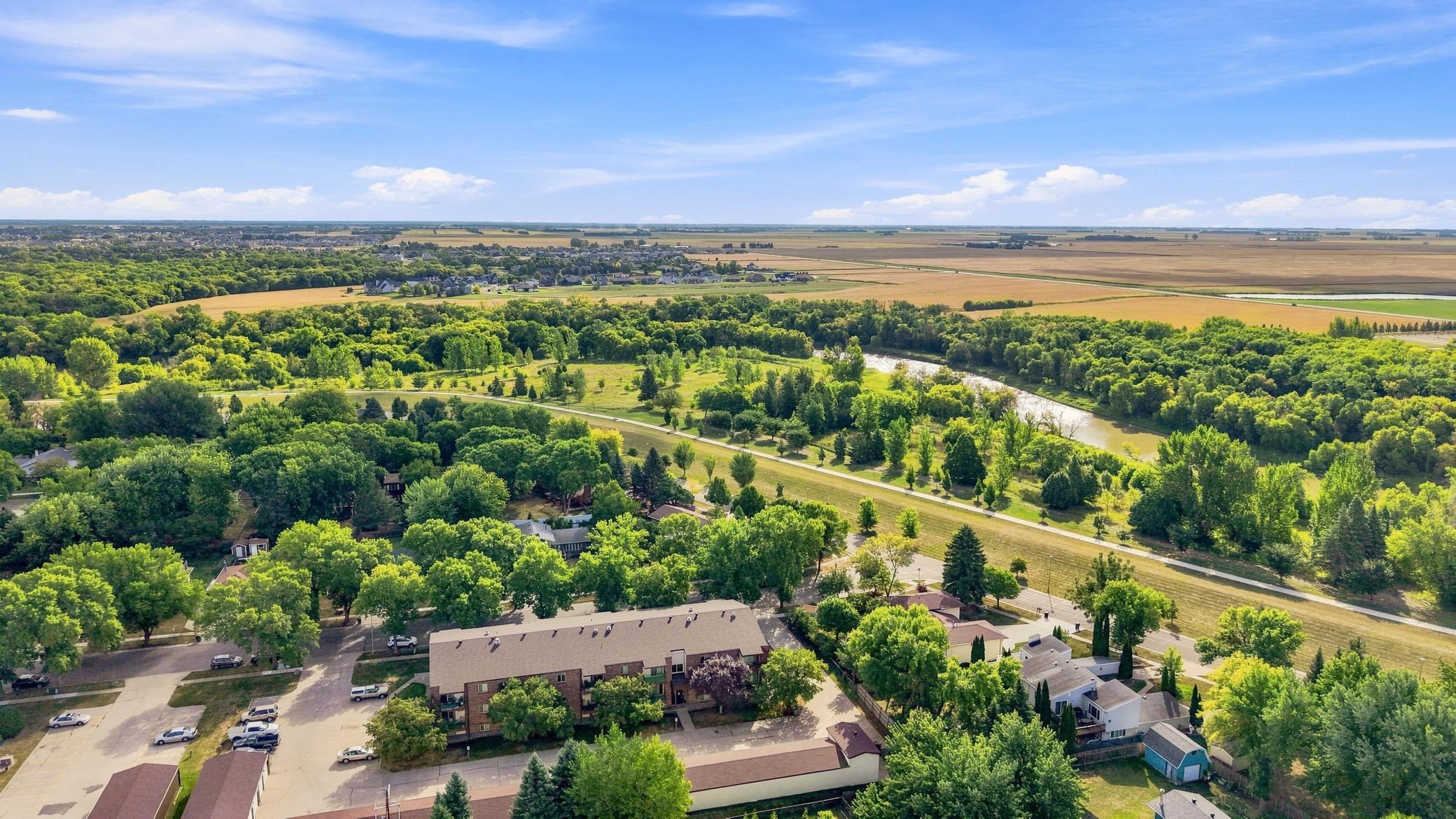 1974 single family home for sale at 3657 River Drive S in Fargo, ND — 4 bed, 3 bath (photo 48 of 50)