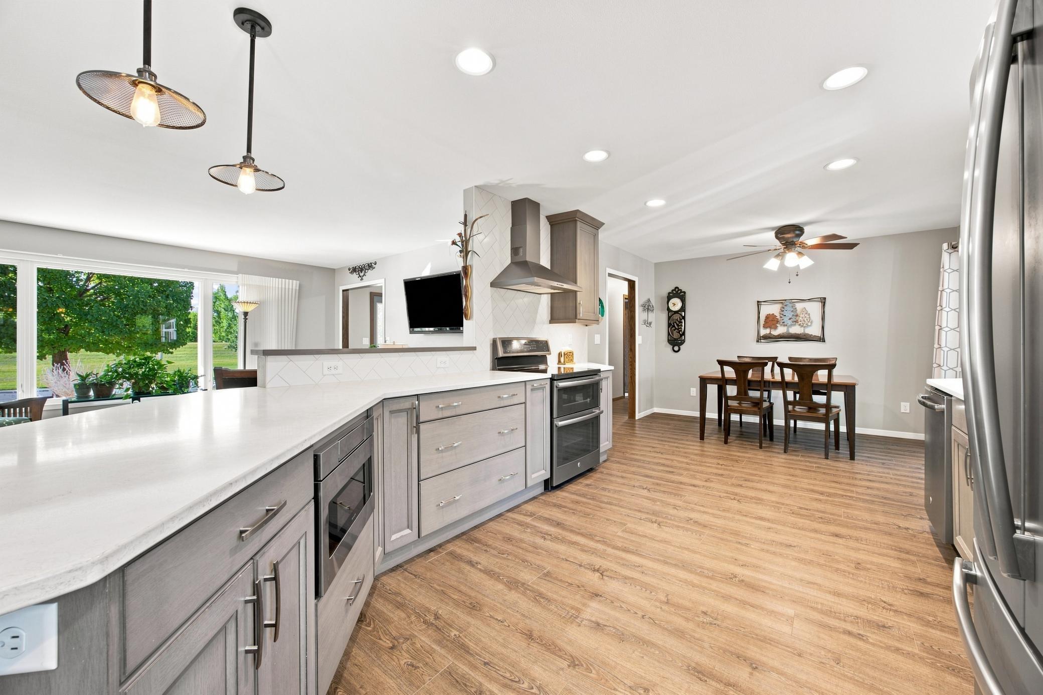 1974 single family home for sale at 3657 River Drive S in Fargo, ND — 4 bed, 3 bath (photo 9 of 50)