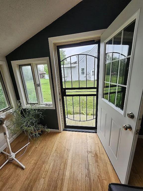 1915 single family home for sale at 2311 Birchmont Drive NE in Bemidji, MN — 3 bed, 1 bath (photo 13 of 23)