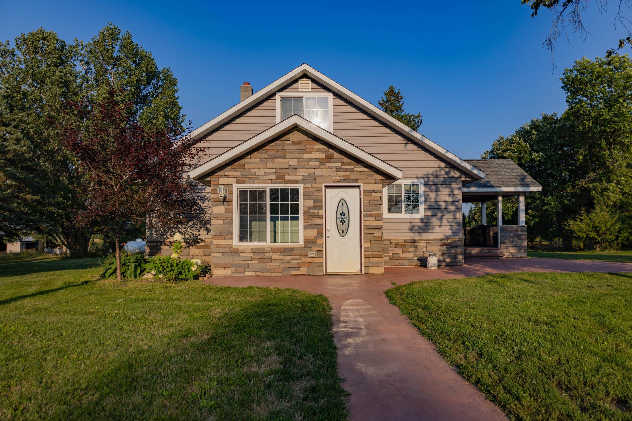 1961 single family home for sale at 36808 550th Avenue in New York Mills, MN — 3 bed, 1 bath (photo 6 of 56)