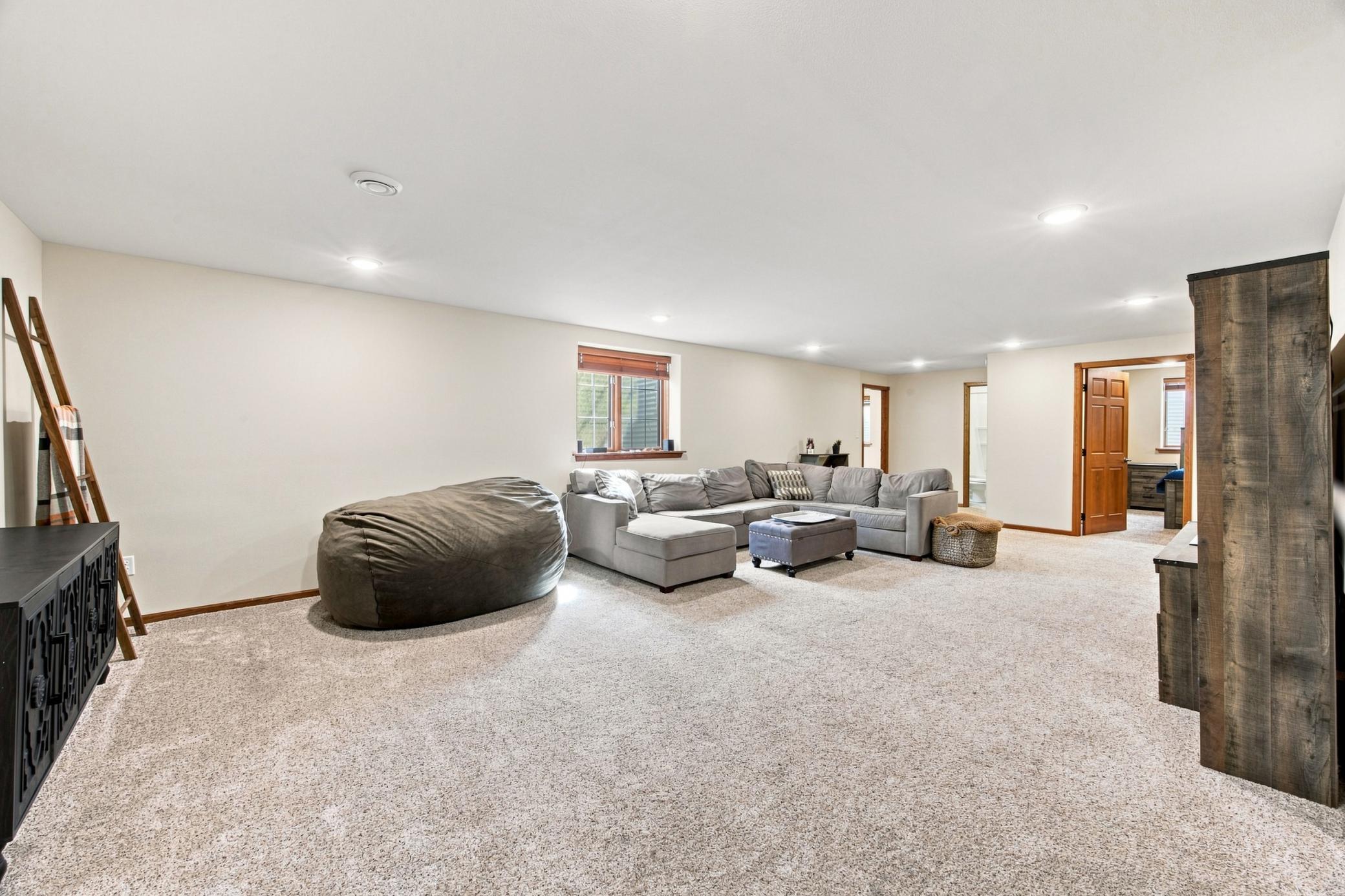 2006 single family home for sale at 3848 16th Street S in Moorhead, MN — 5 bed, 3 bath (photo 33 of 45)