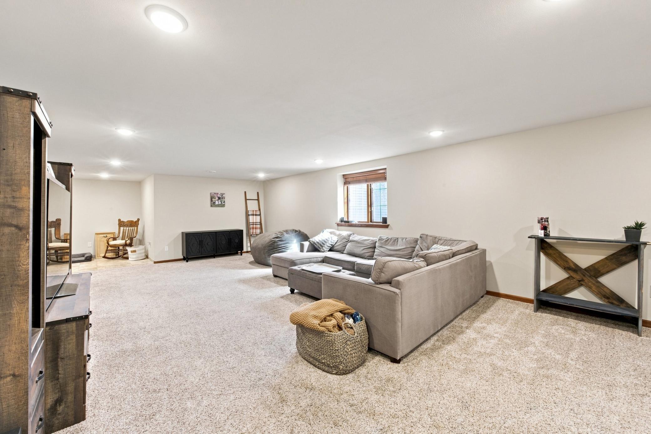 2006 single family home for sale at 3848 16th Street S in Moorhead, MN — 5 bed, 3 bath (photo 34 of 45)