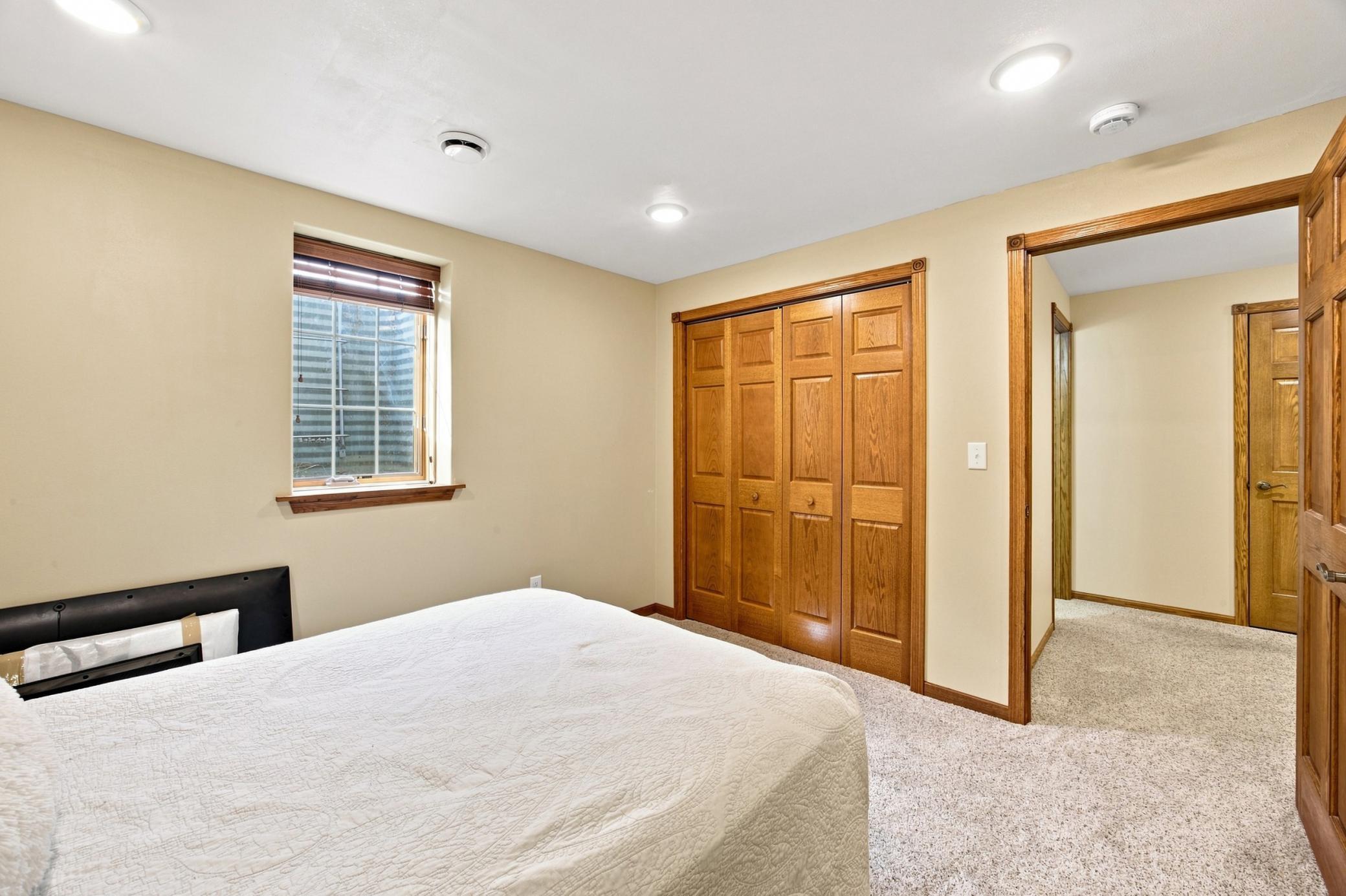 2006 single family home for sale at 3848 16th Street S in Moorhead, MN — 5 bed, 3 bath (photo 40 of 45)